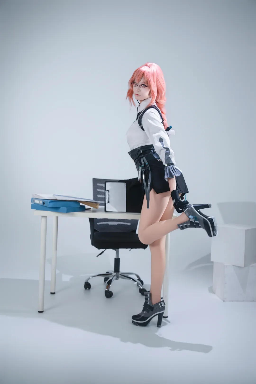 绝区零, 白棚拍摄, cosplay, 动作参考, 月城柳cos - 第9张
