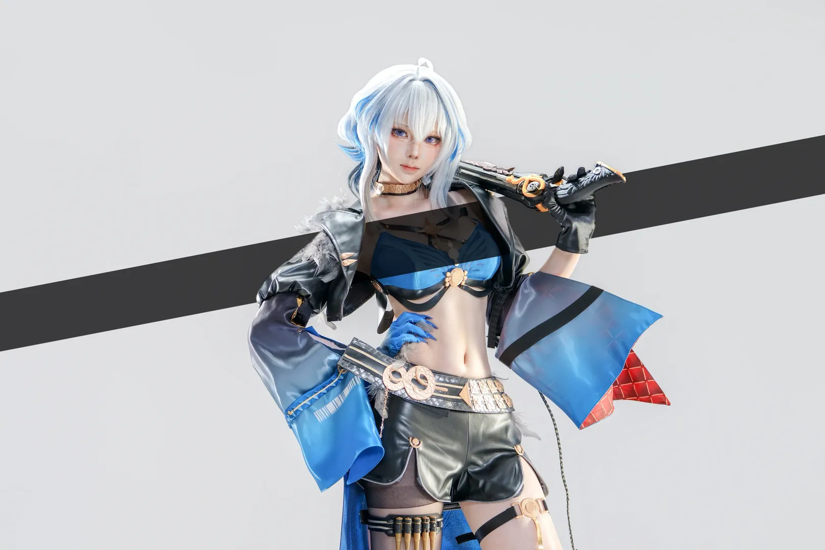 鳴潮, ガルブレーナコスプレ, レザースタイル, コスプレ撮影, ロールプレイングゲーム