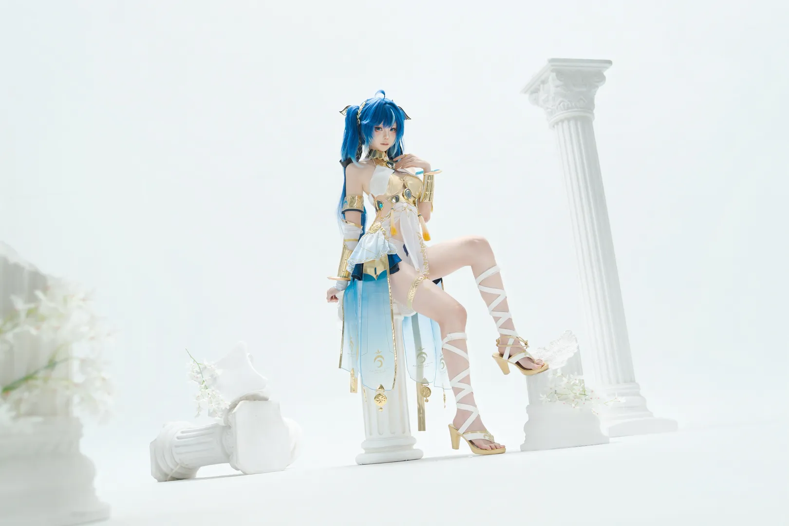 鸣潮, 尤诺cos, cosplay摄影, 高调棚拍, 白金色调 - 第4张
