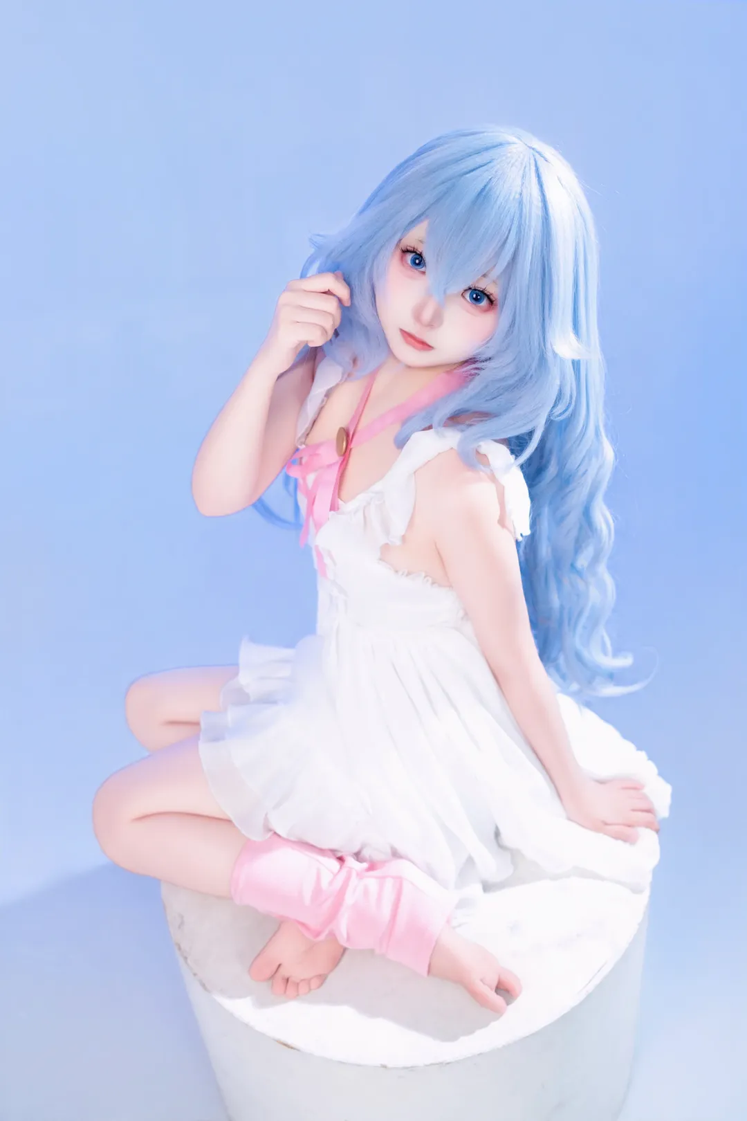 アニメコスプレ, コスプレ日常, 四糸乃のコスプレ, デート・ア・ライブ, 白ホリ撮影 - 4枚目