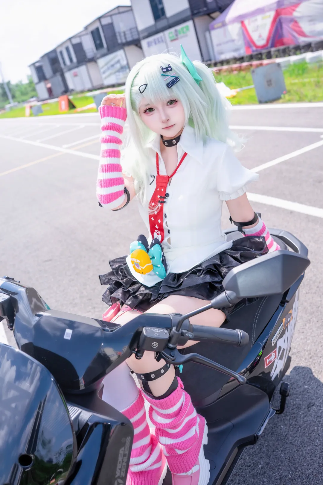 ゼンレスゾーンゼロ, 千夏 コスプレ, コスプレ日常, ヤディア 電動スクーター, バイク女子 - 6枚目