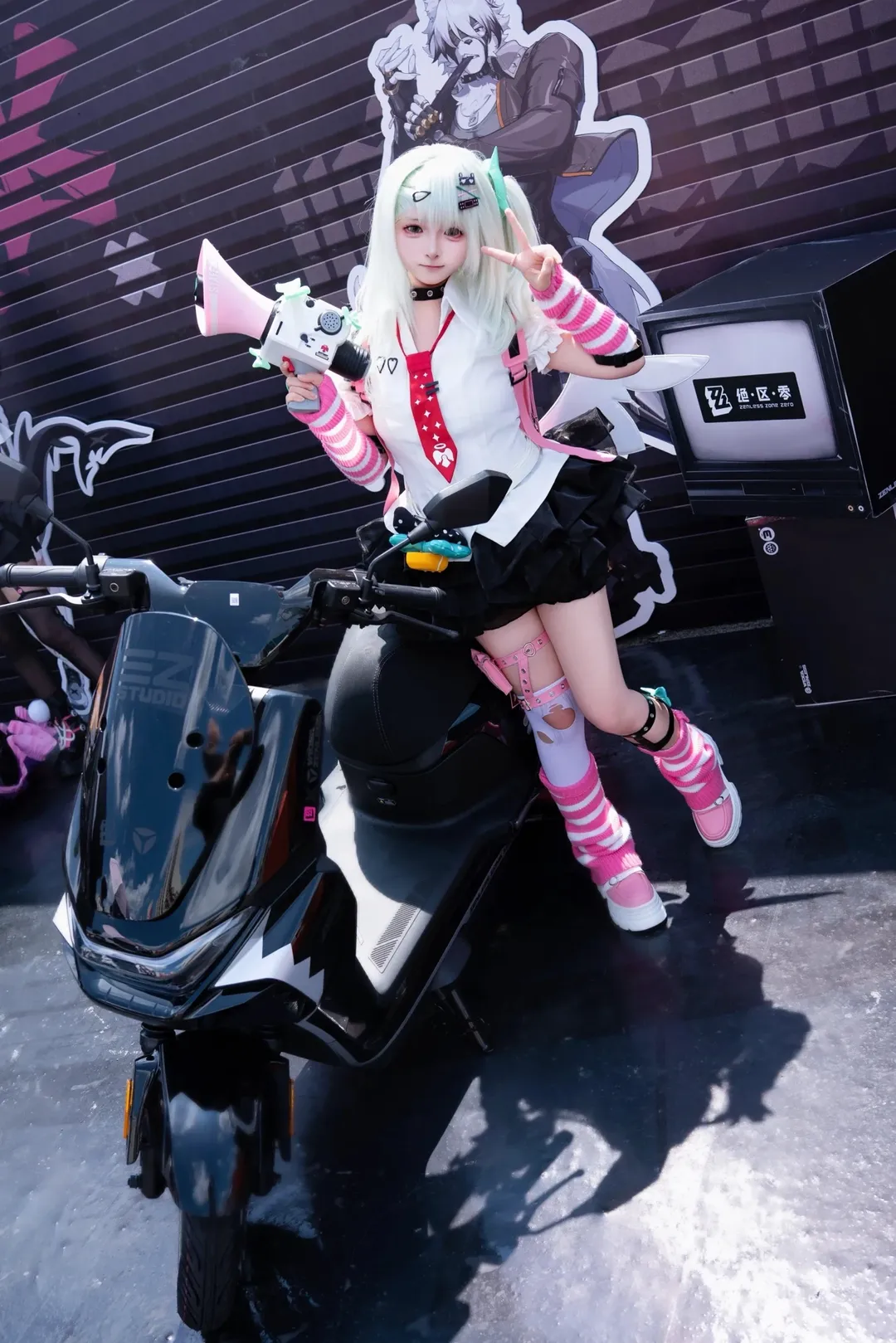 ゼンレスゾーンゼロ, 千夏 コスプレ, コスプレ日常, ヤディア 電動スクーター, バイク女子 - 7枚目