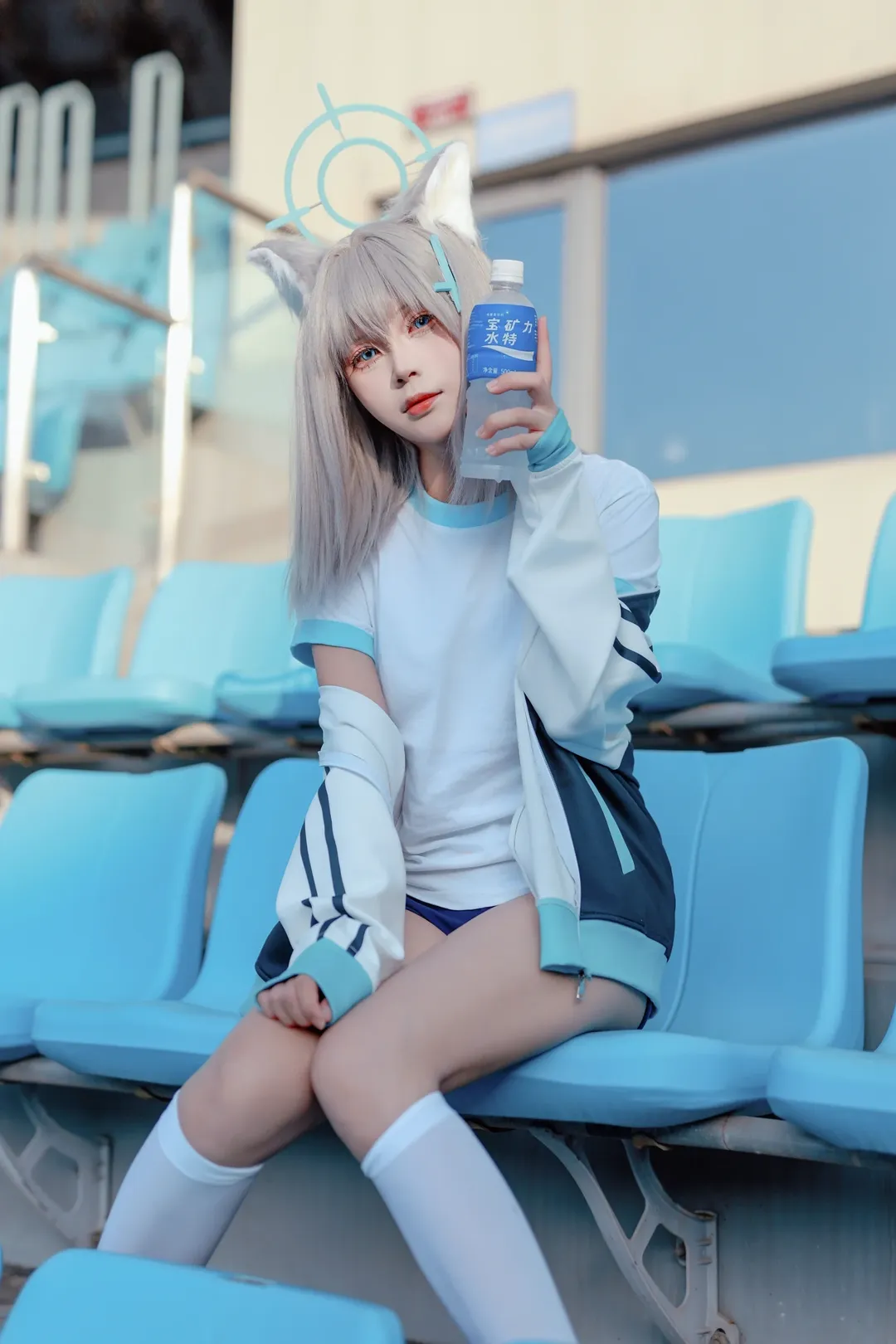 蔚蓝档案, 砂狼白子cos, cosplay摄影, 运动风cos, 蓝色看台 - 第1张