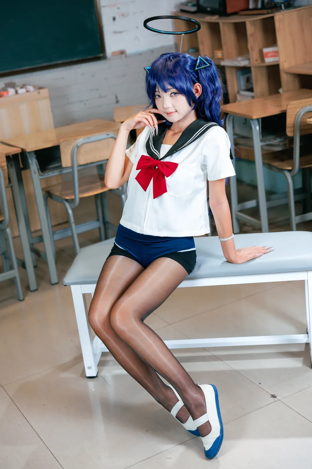 Anime girl, Blue Archive, Hayase Yuuka cosplay, Campus-style photo shoot, Gym uniform cosplay