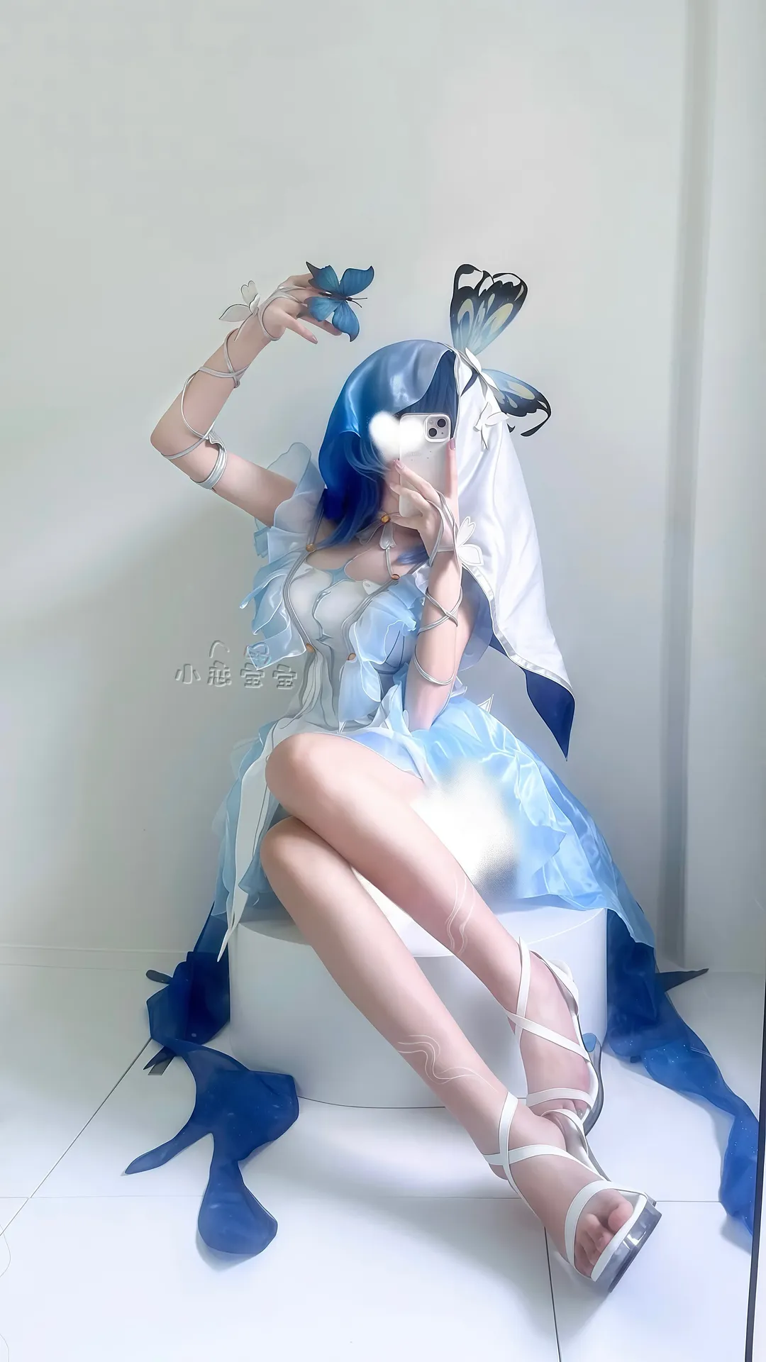 鸣潮, 守岸人cos, 蓝白穿搭cos, 蝴蝶造型cosplay, C服穿搭分享