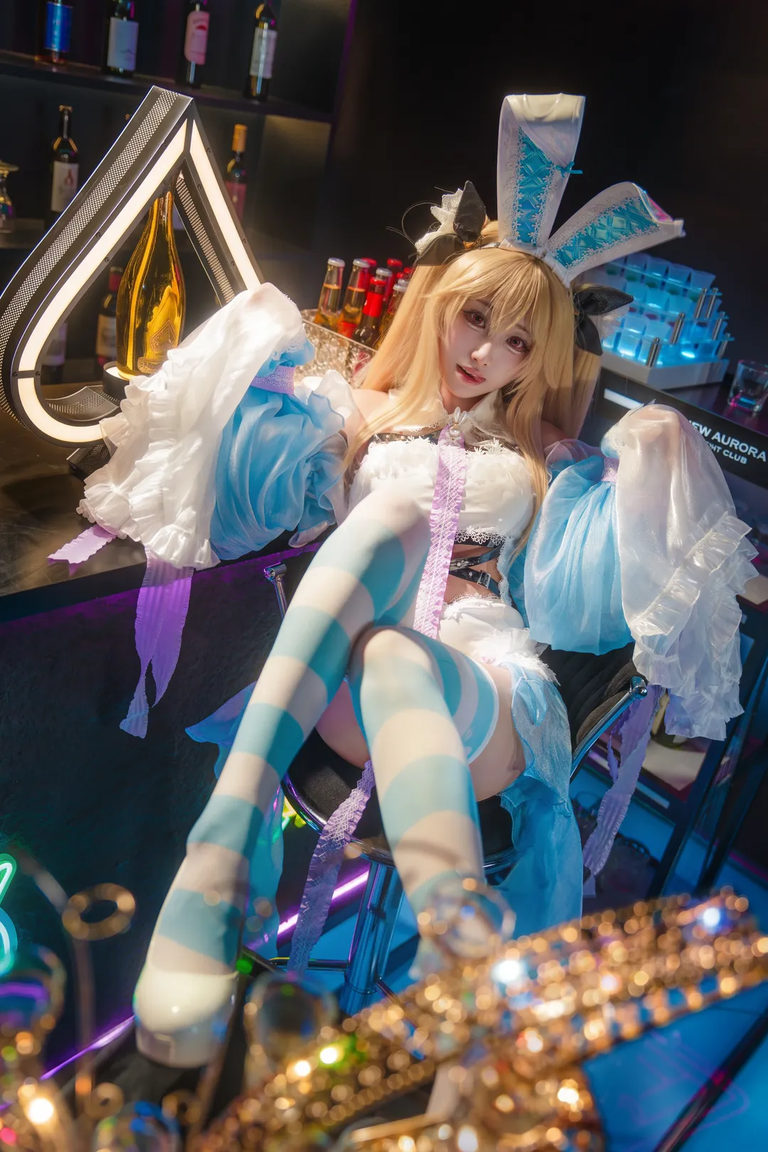 碧蓝航线, cosplay服装分享, 安克雷奇cos, 二次元妆造分享, 酒吧夜景拍照