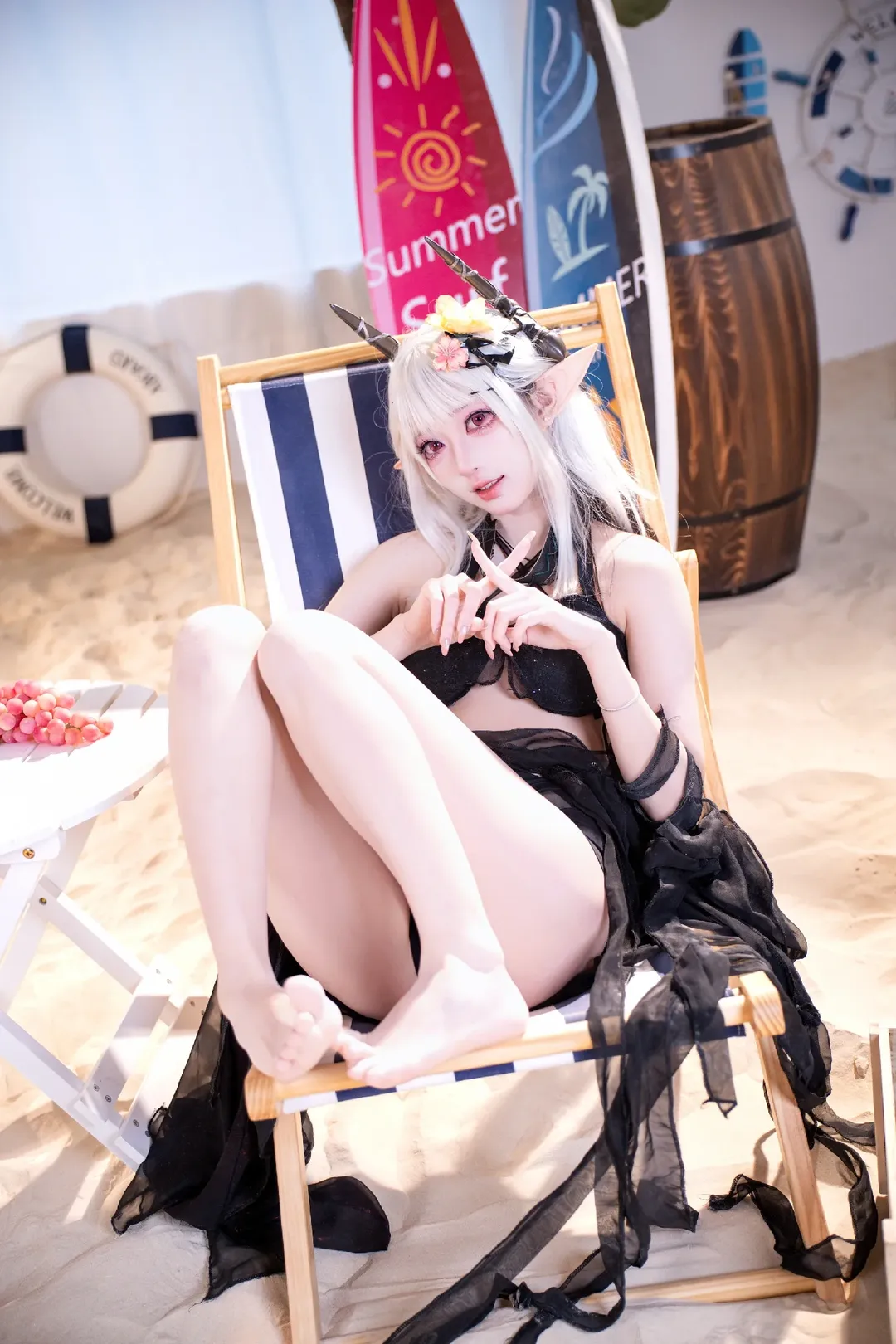 二次元コスプレ, アークナイツ, 夏の水着, ビーチ撮影, マドロック コスプレ - 1枚目