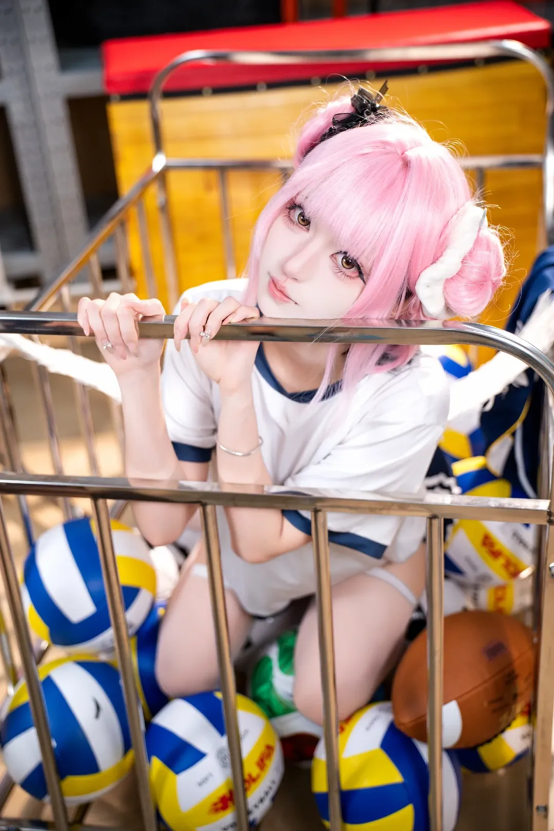蔚蓝档案, 白丝穿搭, 体操服cos, 圣园末花cos, 体育场拍片 - 第2张