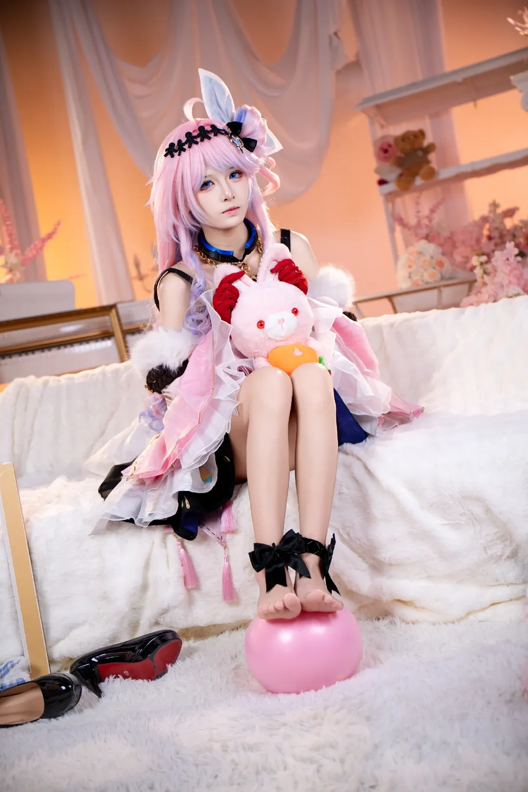 鸣潮, 达妮娅cos, 室内摄影, 二次元穿搭, 粉色系cosplay