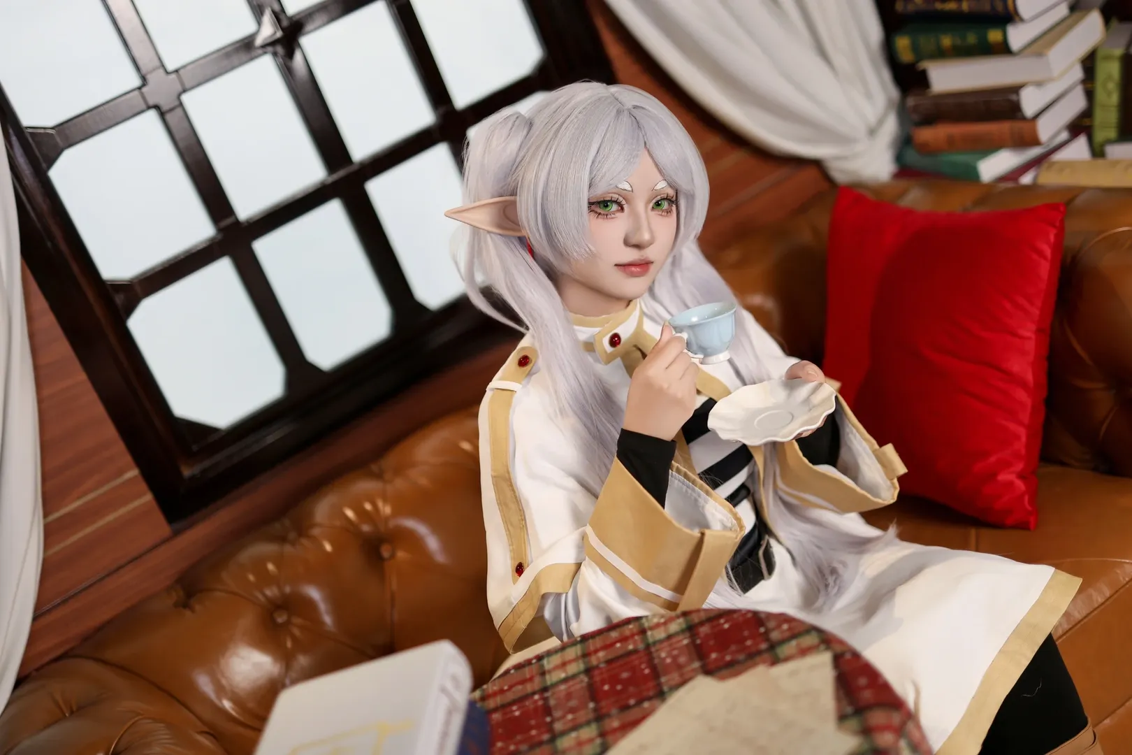 动漫角色还原, 葬送的芙莉莲, 芙莉莲cos, cosplay分享, 精灵耳妆造 - 第3张