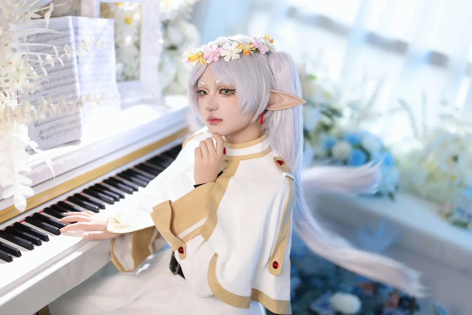 动漫角色还原, 葬送的芙莉莲, 芙莉莲cos, cosplay分享, 精灵耳妆造 - 第6张