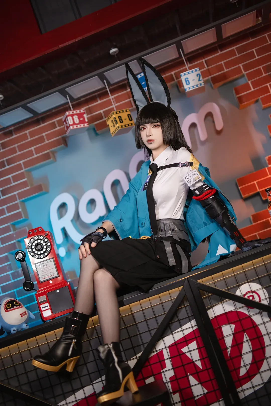 绝区零, Cosplay摄影, 星见雅cos, 特工装扮, 复古风大片