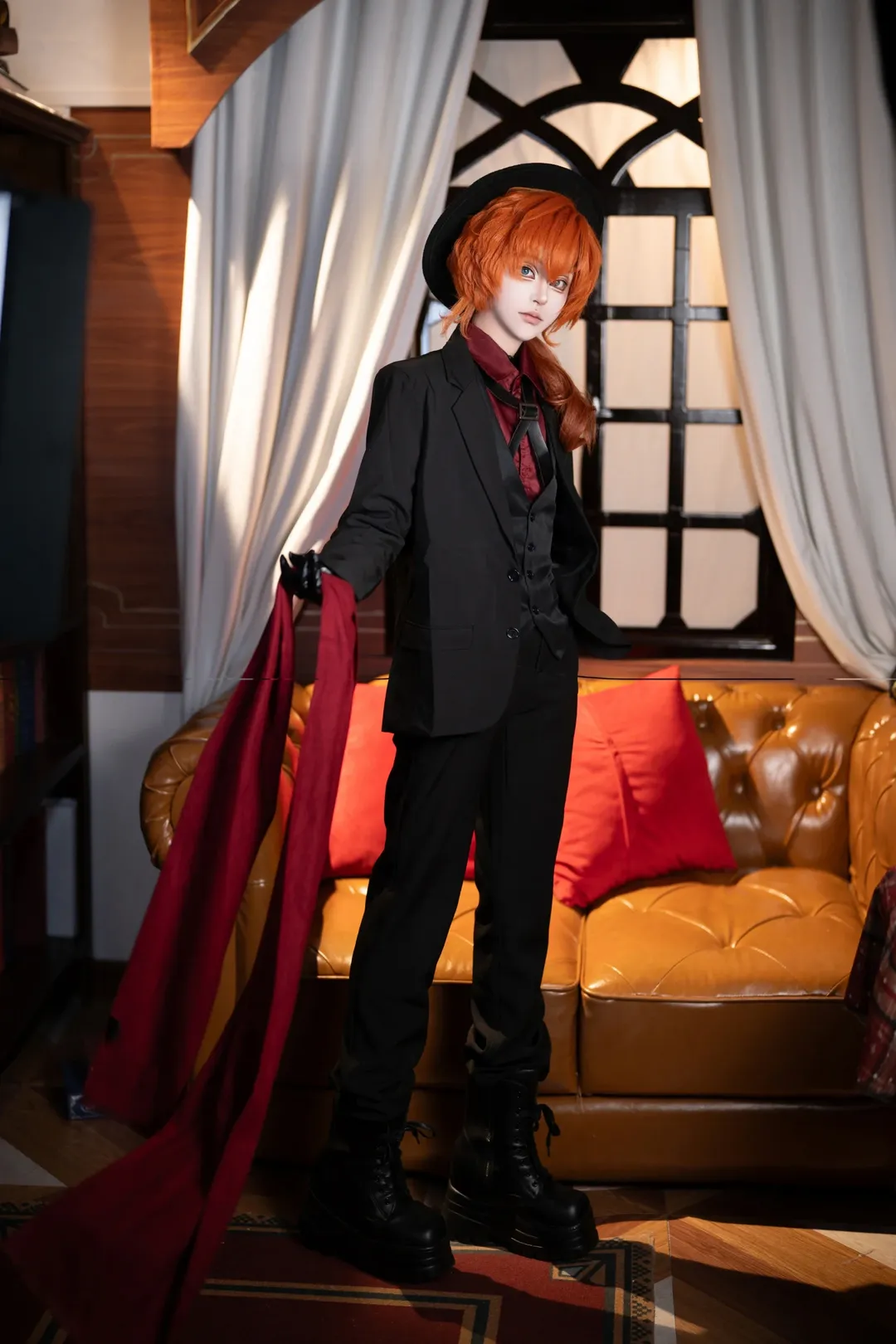 cosplay正片, 二次元仿妆, 黑红穿搭, 中原中也cos, 西装角色扮演