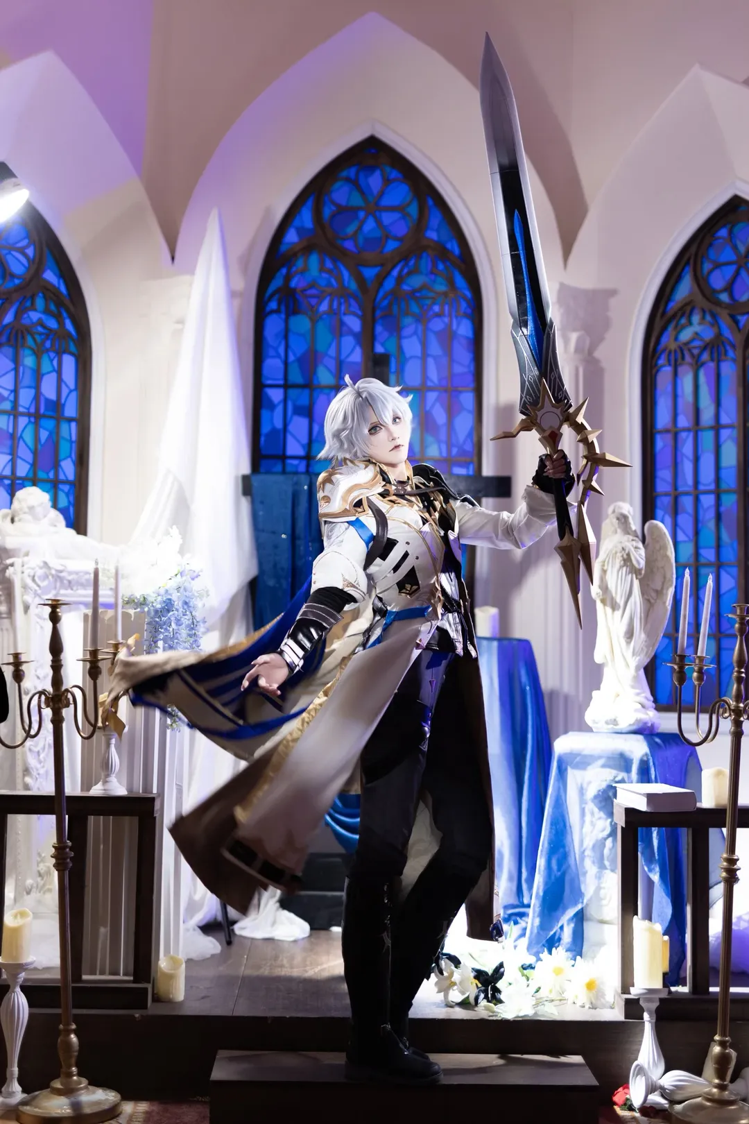 崩坏星穹铁道, cosplay道具, 二次元Coser, 教堂摄影, 白厄cos - 第2张