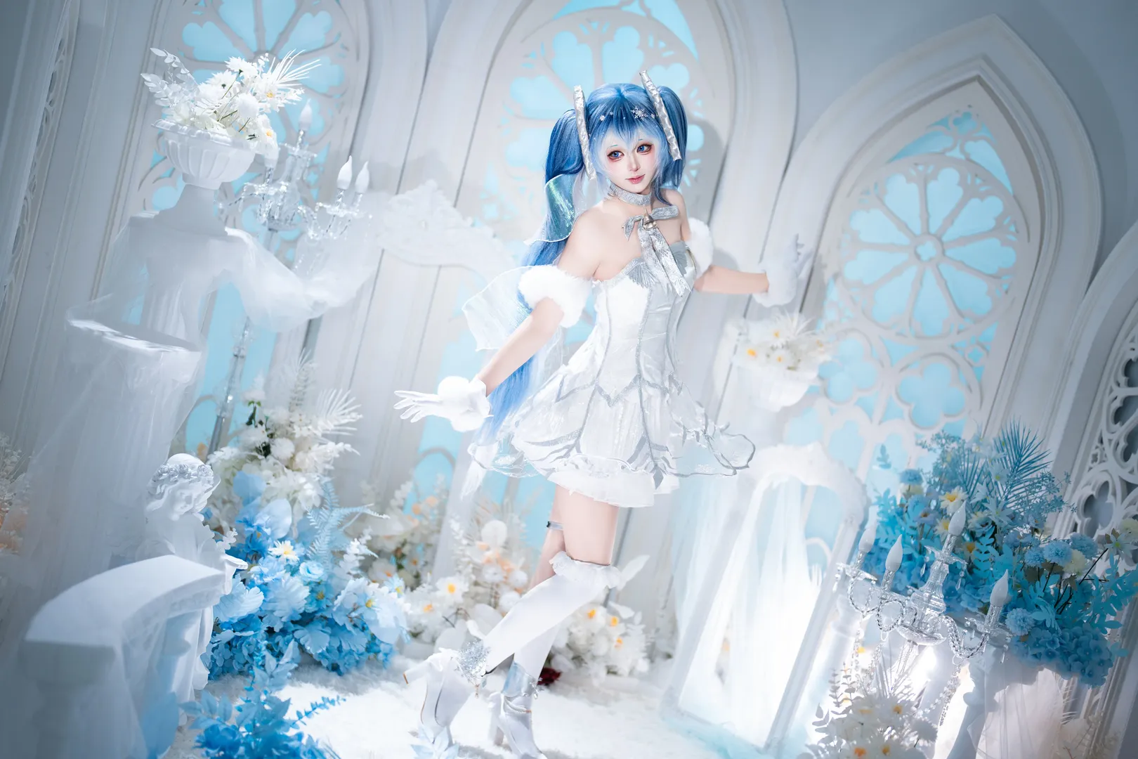 cosplay摄影, VOCALOID, 雪初音cos, 交响乐初音, 蓝白系造型 - 第2张