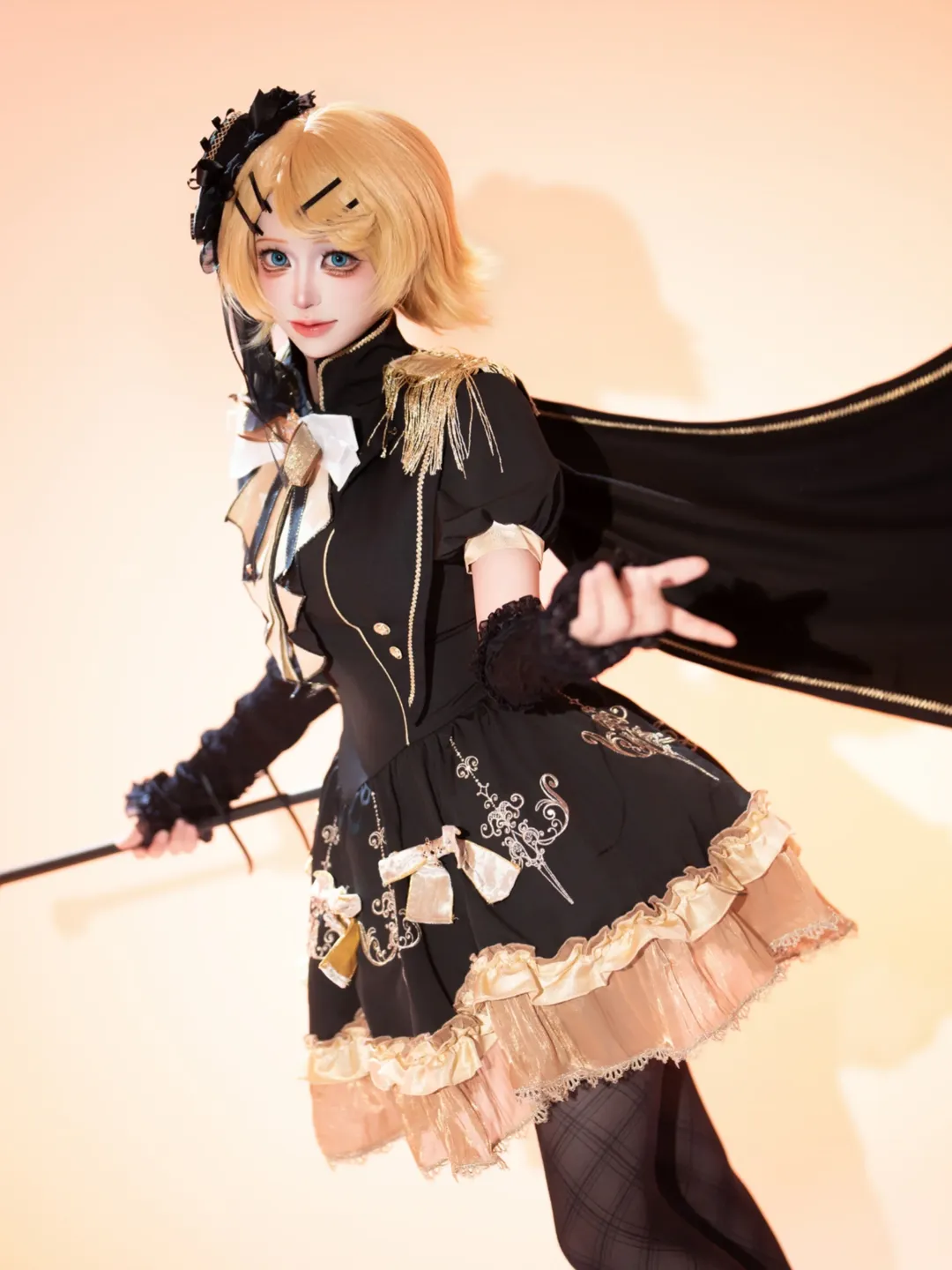 私设cosplay, 舞台风摄影, 镜音铃cos, 黑金洛丽塔, cos穿搭 - 第1张