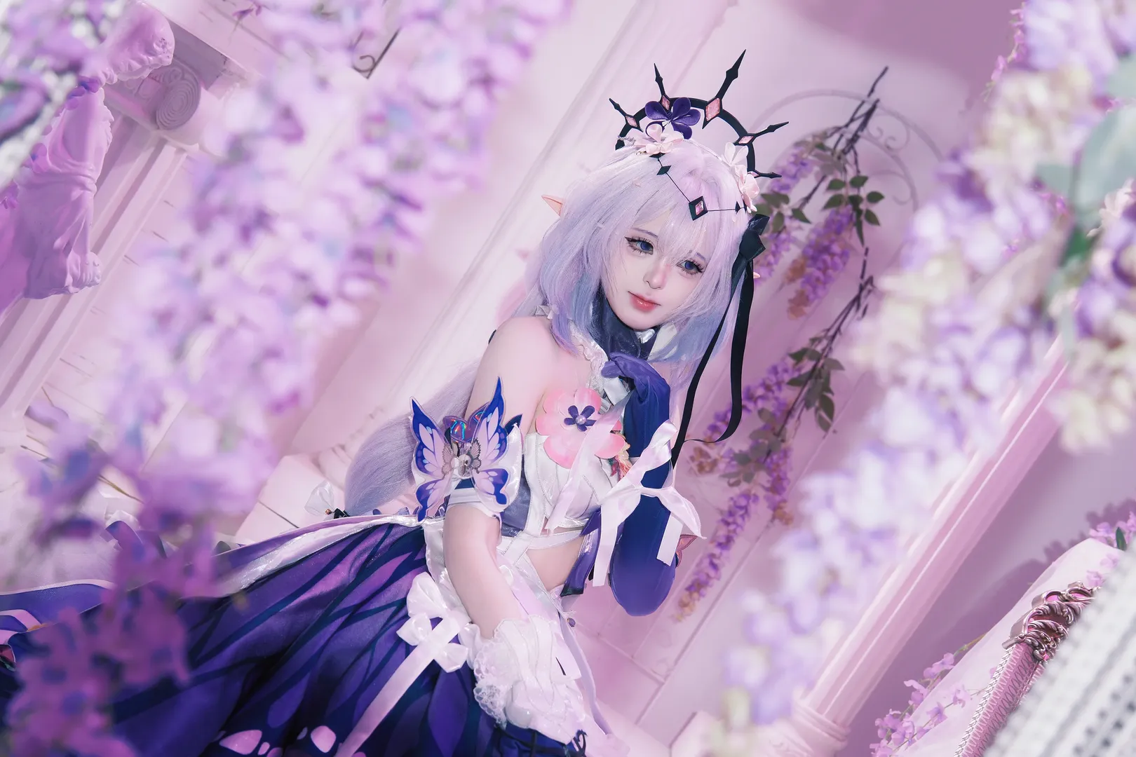 Honkai: Star Rail, Castorice cosplay, Cosplay photography, Elf ear style, Sea of wisteria flowers - Image 3