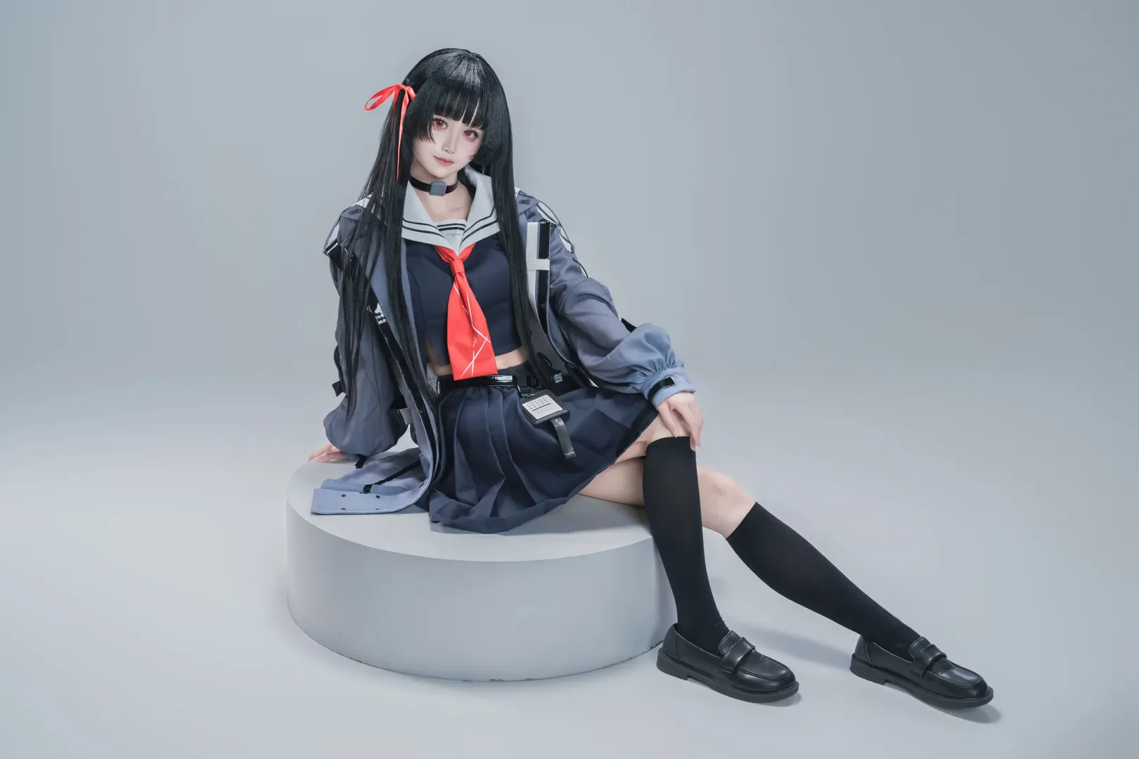 Wuthering Waves, Techwear, Cosplay photography, Chisa cosplay, White studio - Image 4
