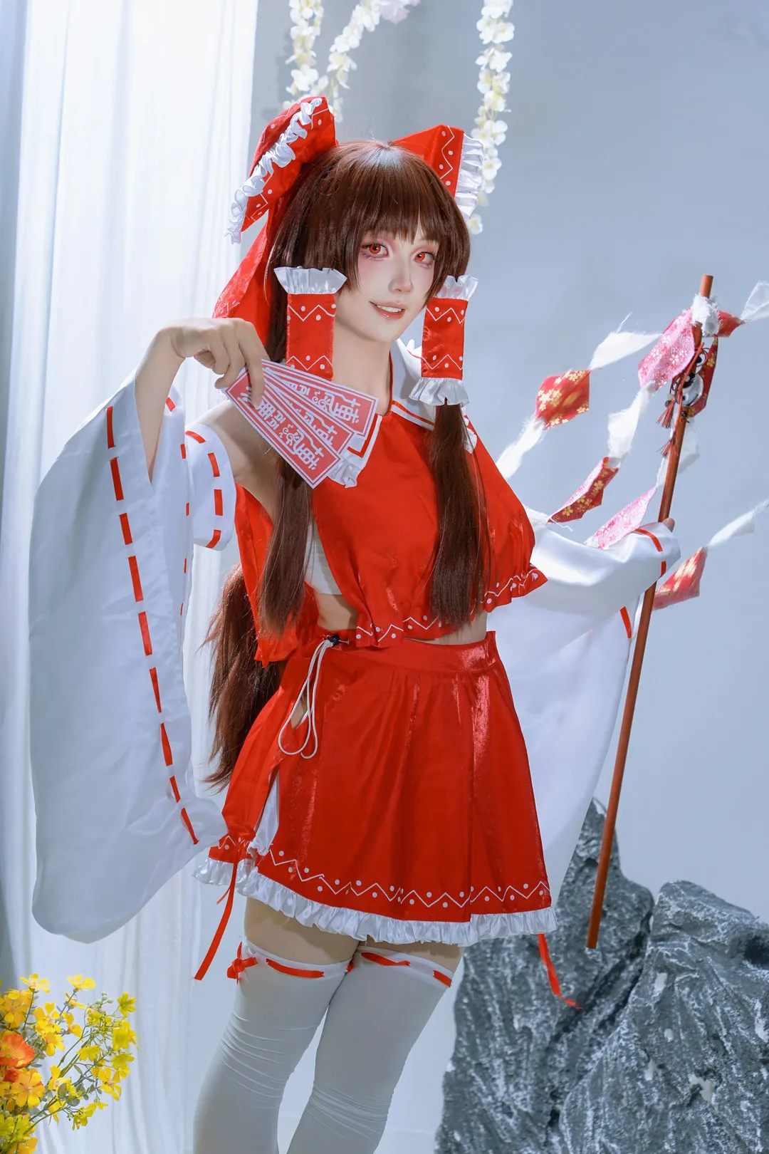 2次元少女, 博麗霊夢コスプレ, 東方Project, コスプレ撮影, 巫女写真 - 3枚目