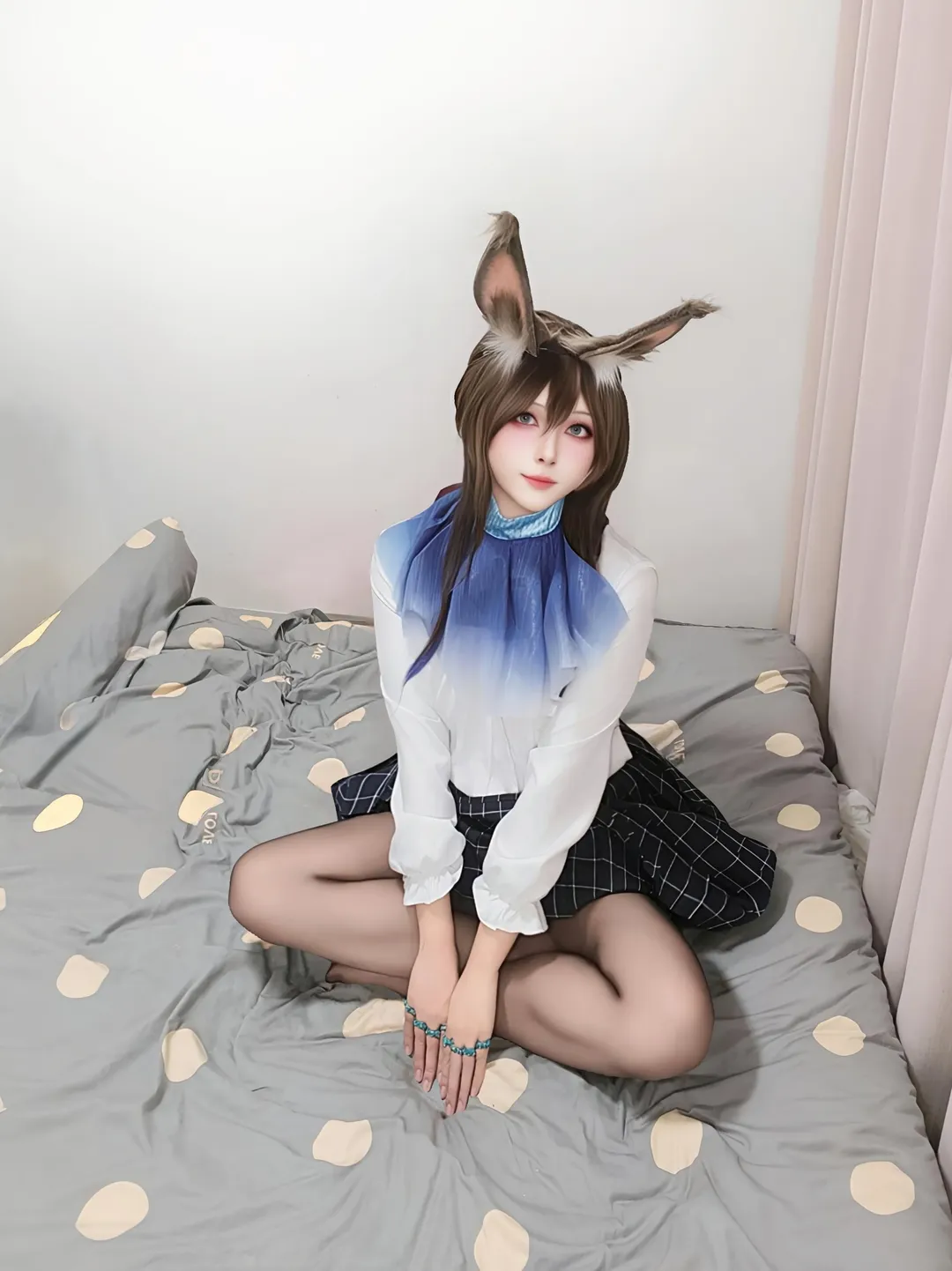 二次元cosplay, 明日方舟, 阿米婭cos, 絲襪穿搭, 居家攝影 - 第8張