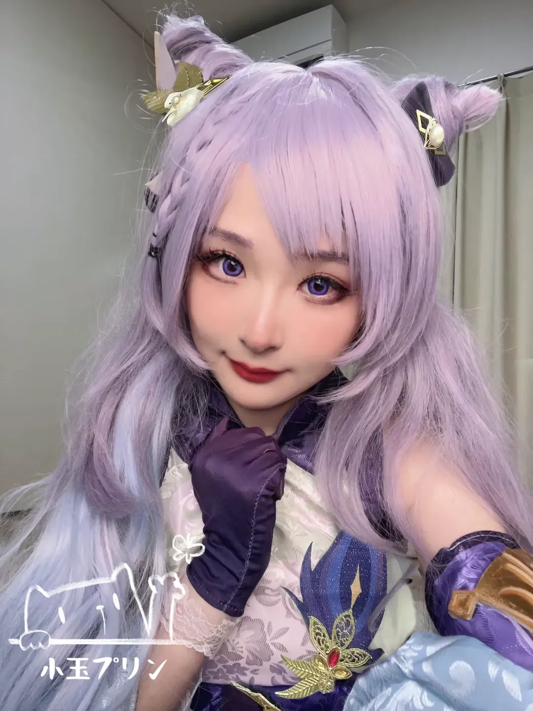 原神, メイク・スタイリングの紹介, 刻晴コスプレ, 鏡越しの自撮り, ウィッグを外す - 2枚目