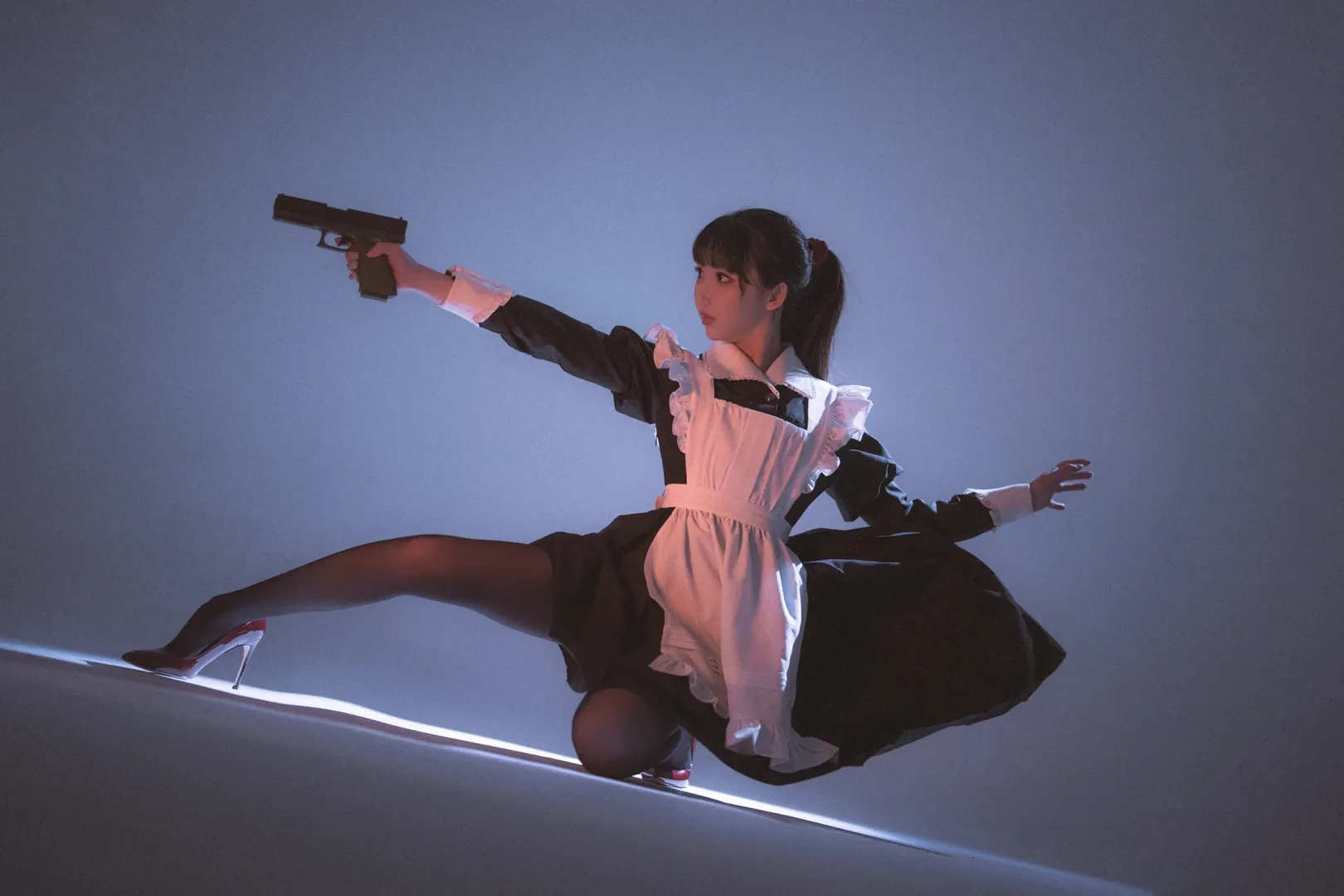 Studio shoot, Pose reference, Cosplay photography, Combat maid, Gun Girls