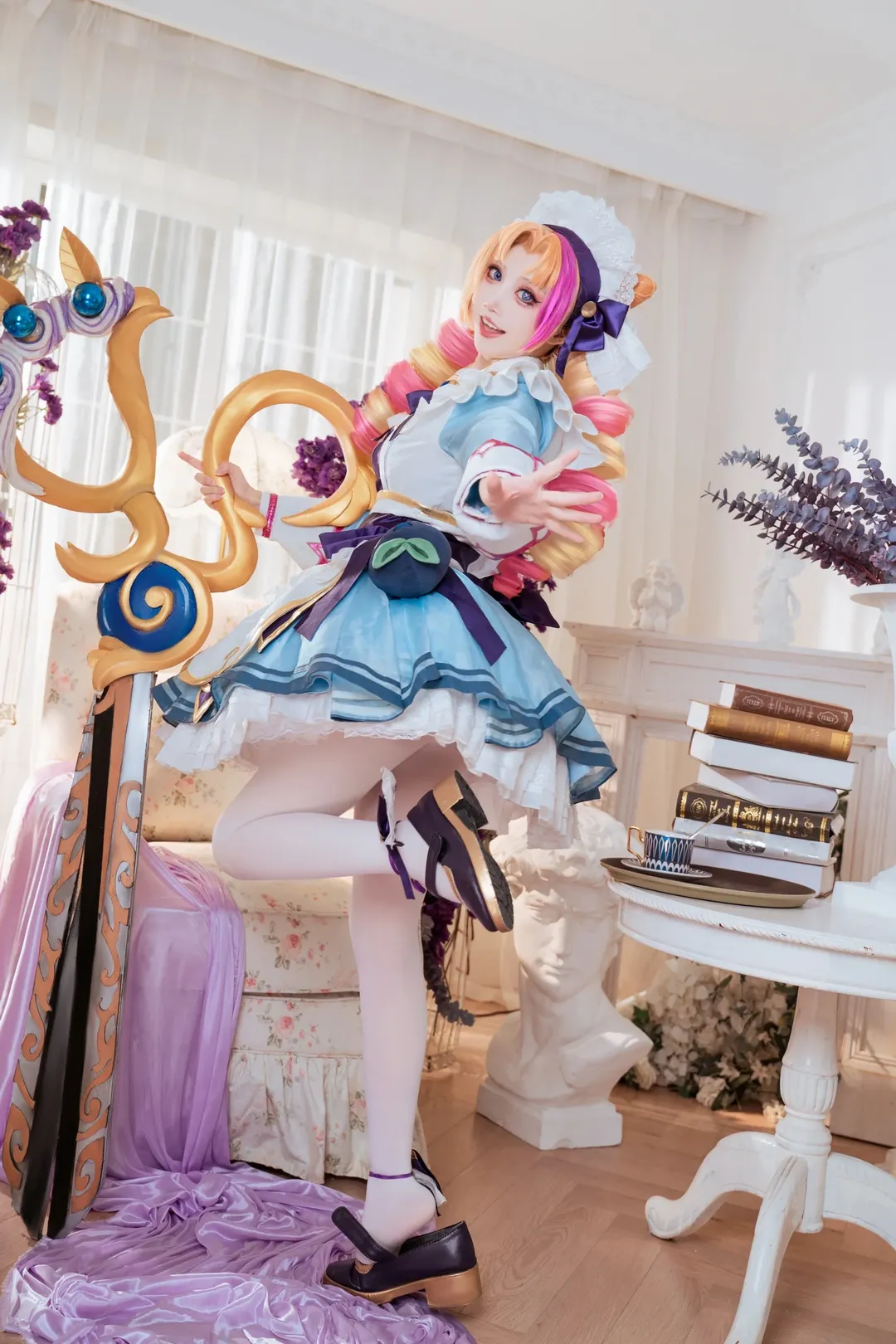 英雄联盟, 格温cos, cosplay拍照姿势, 白丝女仆cos, cos道具分享 - 第2张