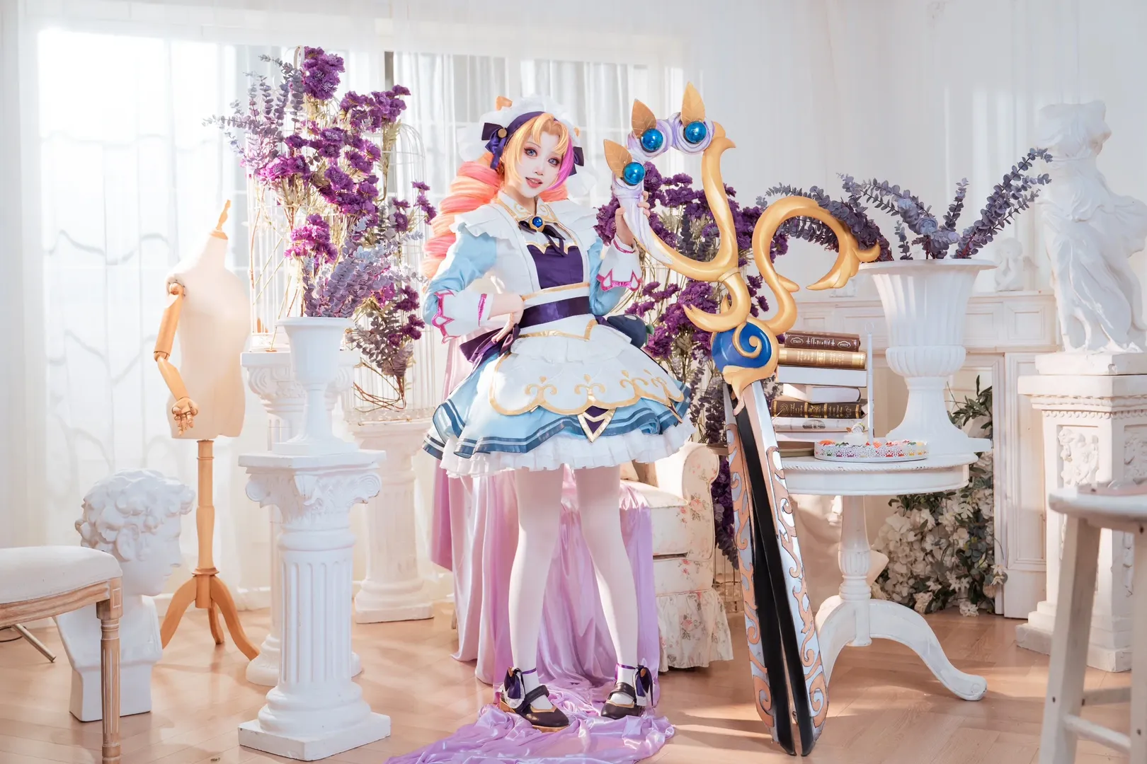 英雄联盟, 格温cos, cosplay拍照姿势, 白丝女仆cos, cos道具分享 - 第6张