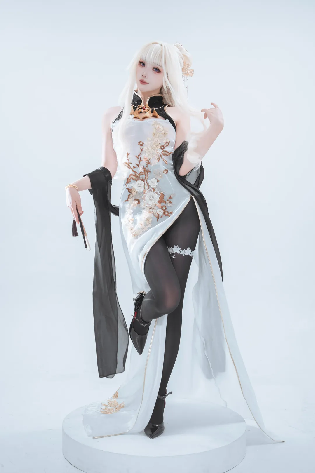 イベント撮影, チャイナドレス コスプレ, 勝利の女神, 王冠コスプレ, 二次創作コスプレ - 1枚目