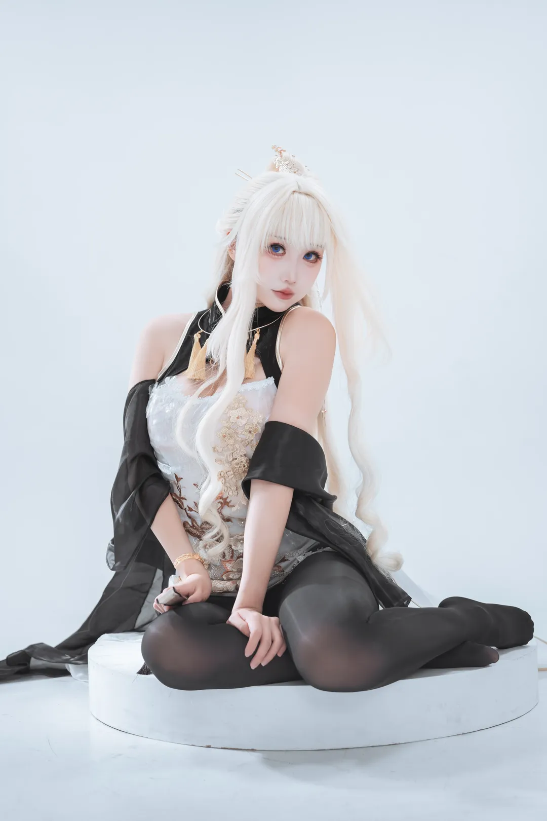 イベント撮影, チャイナドレス コスプレ, 勝利の女神, 王冠コスプレ, 二次創作コスプレ - 2枚目
