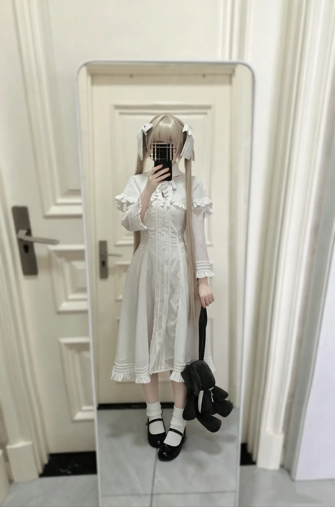 穹妹cos, 白色连衣裙, 亚文化穿搭, 玛丽珍鞋搭配, 兔耳元素