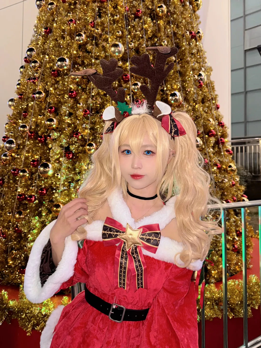 原神, 芭芭拉cos, 圣诞cosplay, 驯鹿装扮, 圣诞树拍照 - 第2张