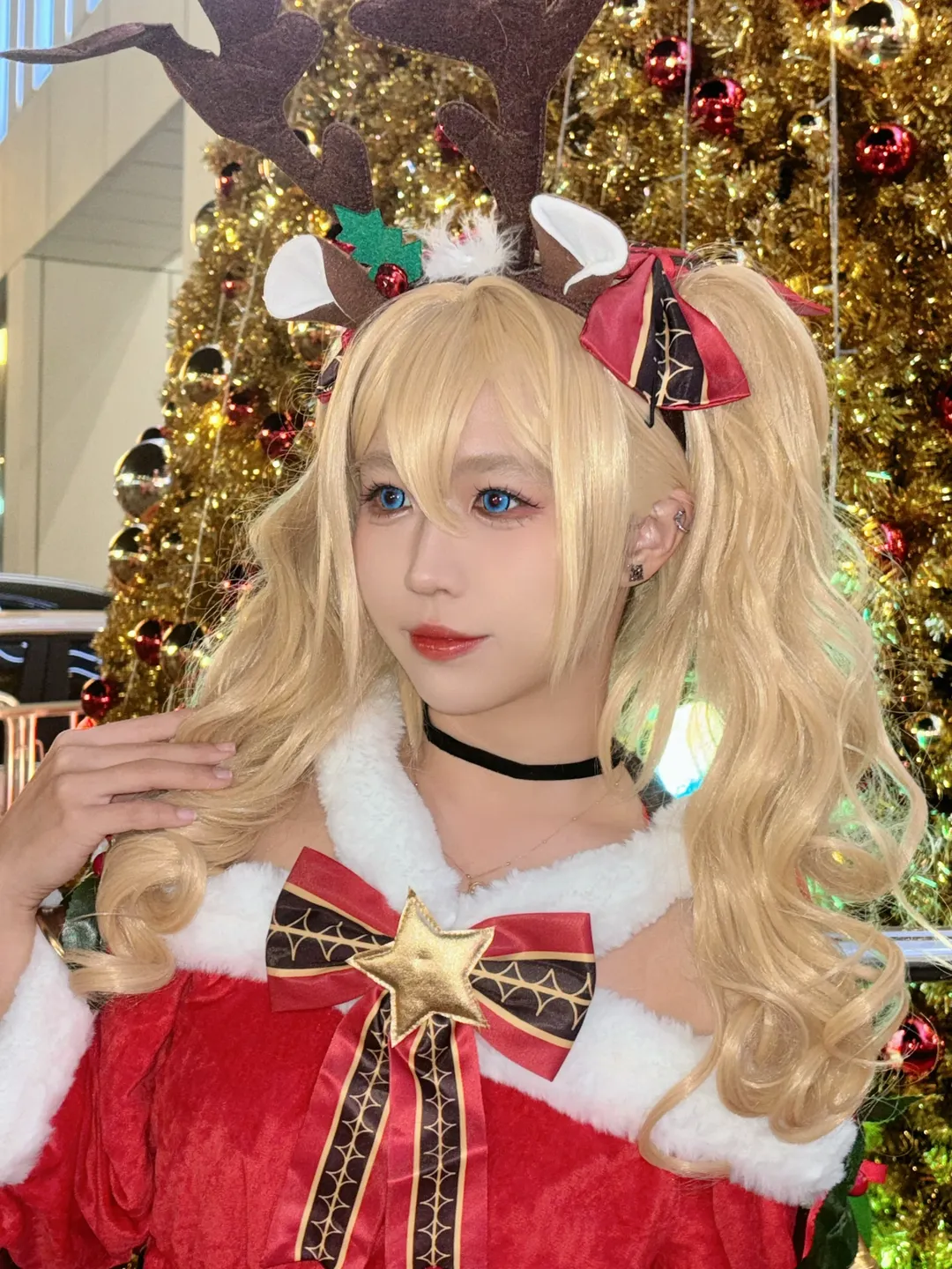 原神, 芭芭拉cos, 圣诞cosplay, 驯鹿装扮, 圣诞树拍照 - 第3张