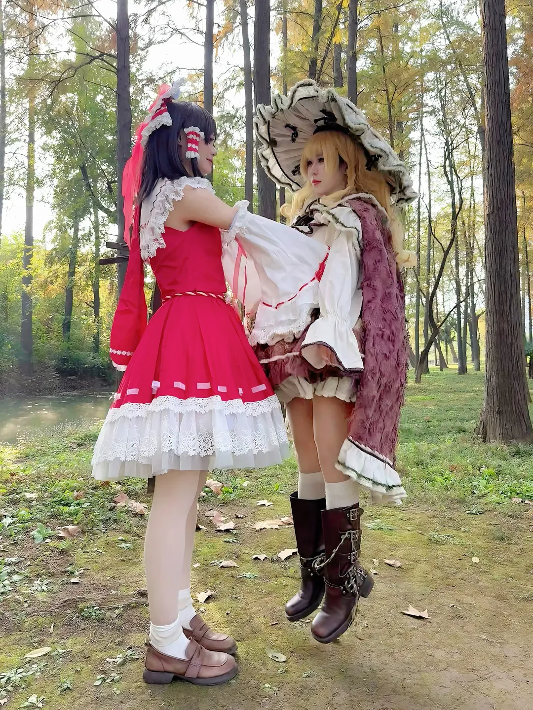 博丽灵梦cos, 东方project, 红白巫女, 身高差亲友, 搞笑互动 - 第4张
