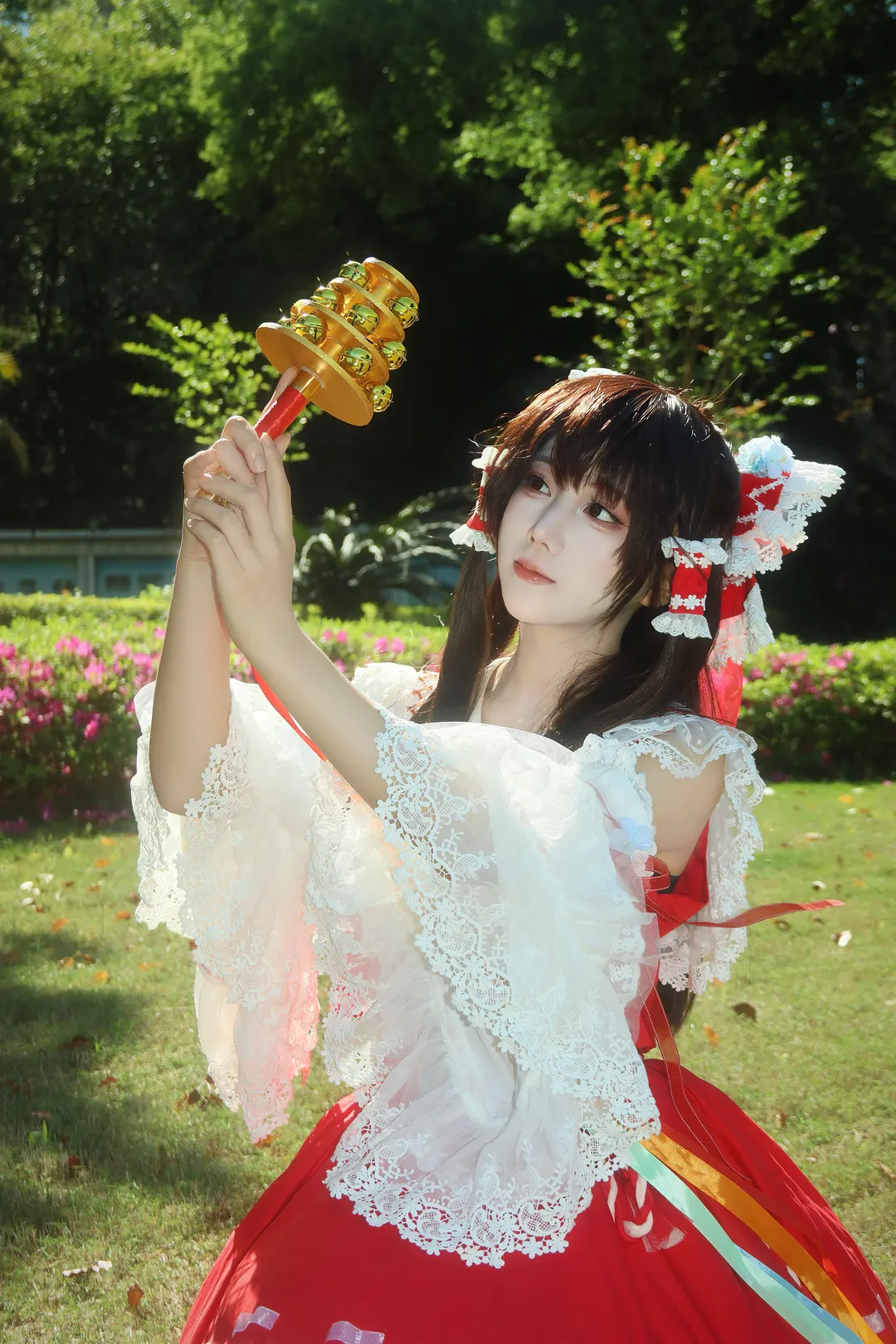 博麗霊夢コスプレ, 東方Project, コスプレ写真, アウトドア撮影, 紅白巫女 - 9枚目