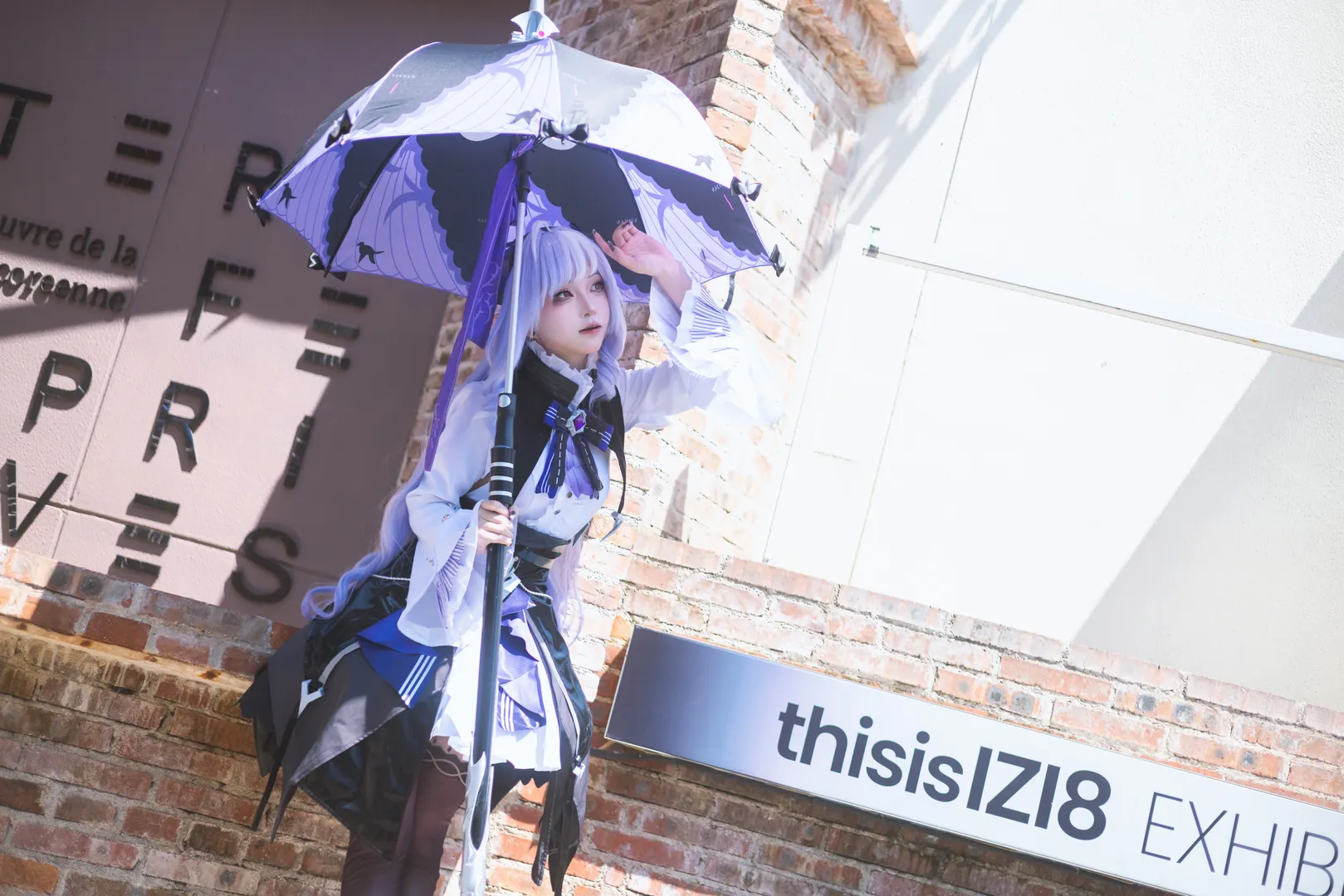 Zenless Zone Zero, Vivian cosplay, Outdoor street photography, Cosplay photography, Elf ear style - Image 3