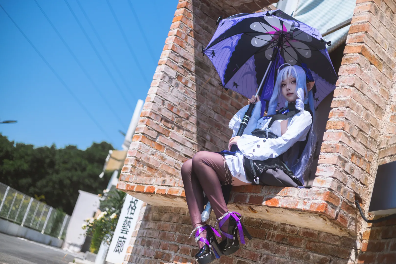 ゼンレスゾーンゼロ, ビビアン コスプレ, 屋外ストリートスナップ, コスプレ撮影, エルフ耳スタイル