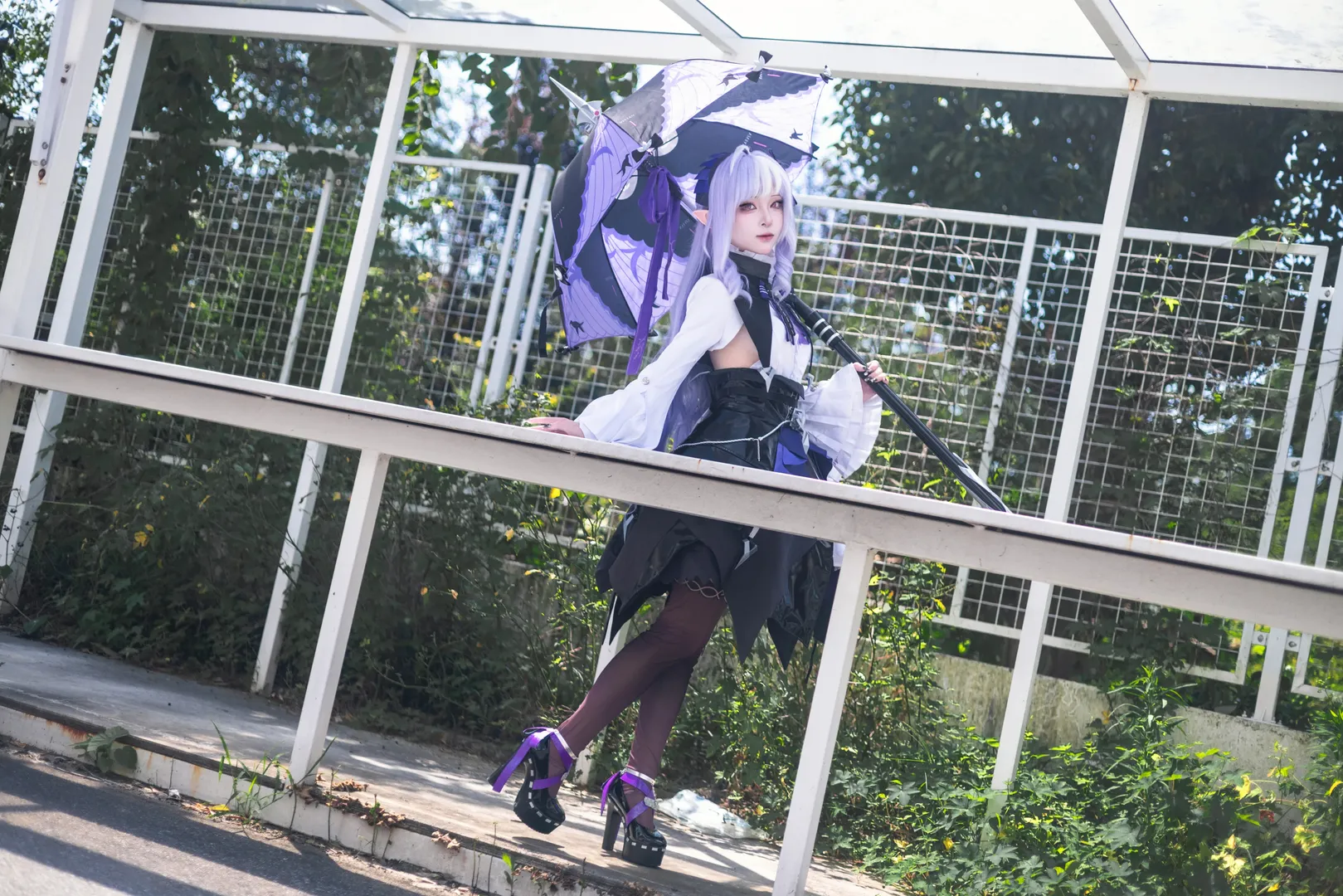 Zenless Zone Zero, Vivian cosplay, Outdoor street photography, Cosplay photography, Elf ear style - Image 5