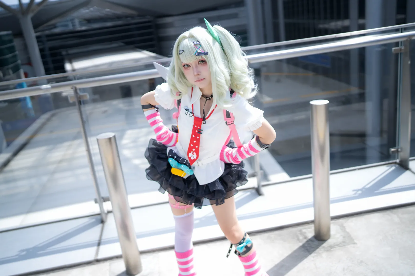 ロールプレイ, アウトドア撮影, 千夏 コスプレ, ミントグリーンのウィッグ, 甘辛ミックスコーデ - 2枚目