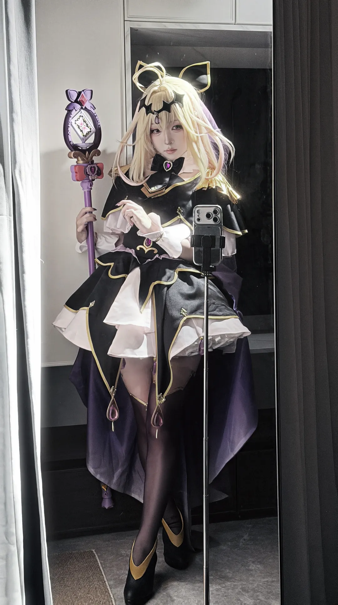 Cosplay穿搭, 二次元日常, 魔法杖道具, 黑金魔法风, cosplay对镜自拍 - 第3张