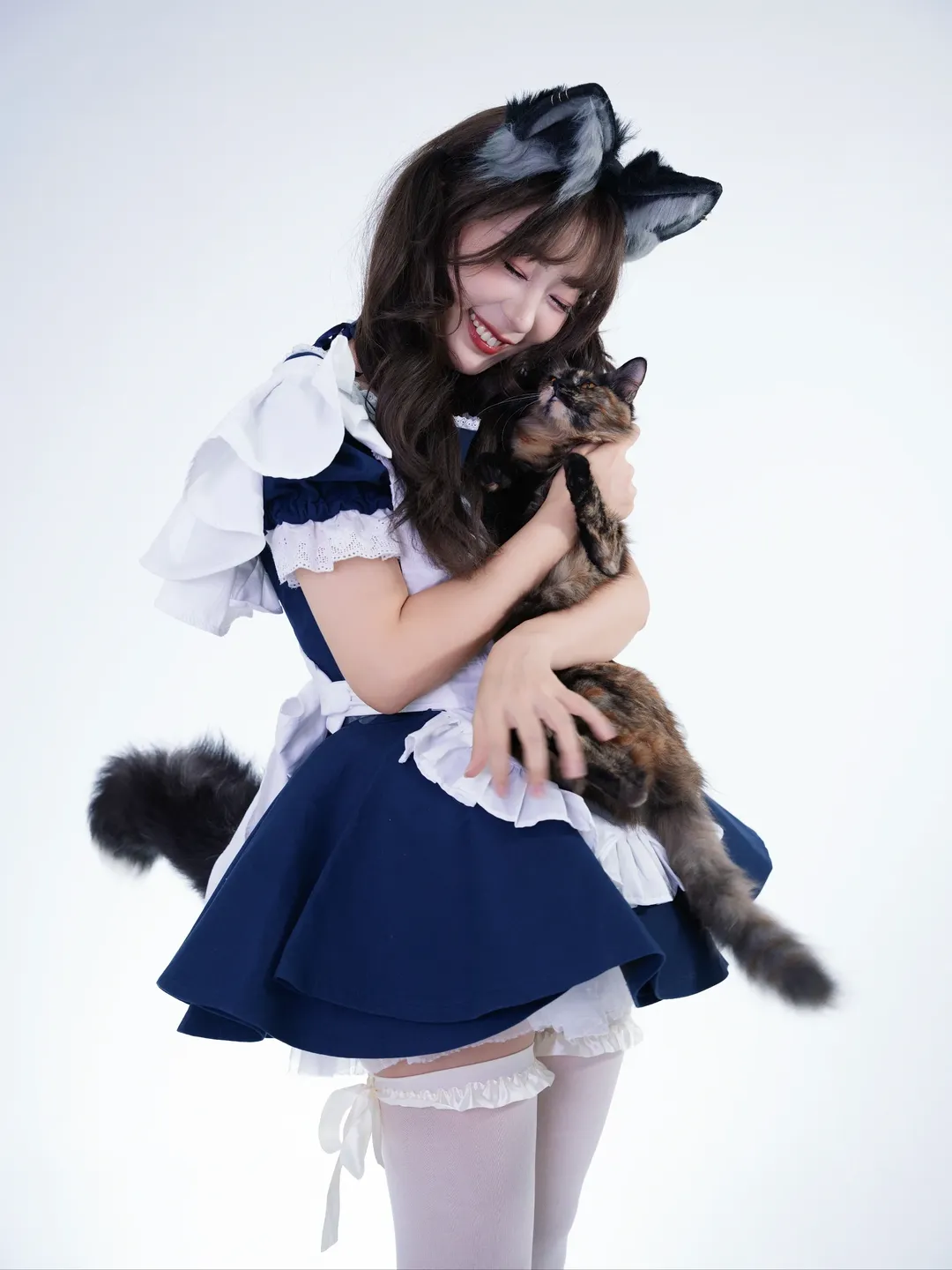 ポーズ参考, コスプレ日常, 白ニーソコーデ, 猫耳メイド服, スタジオ撮影 - 10枚目