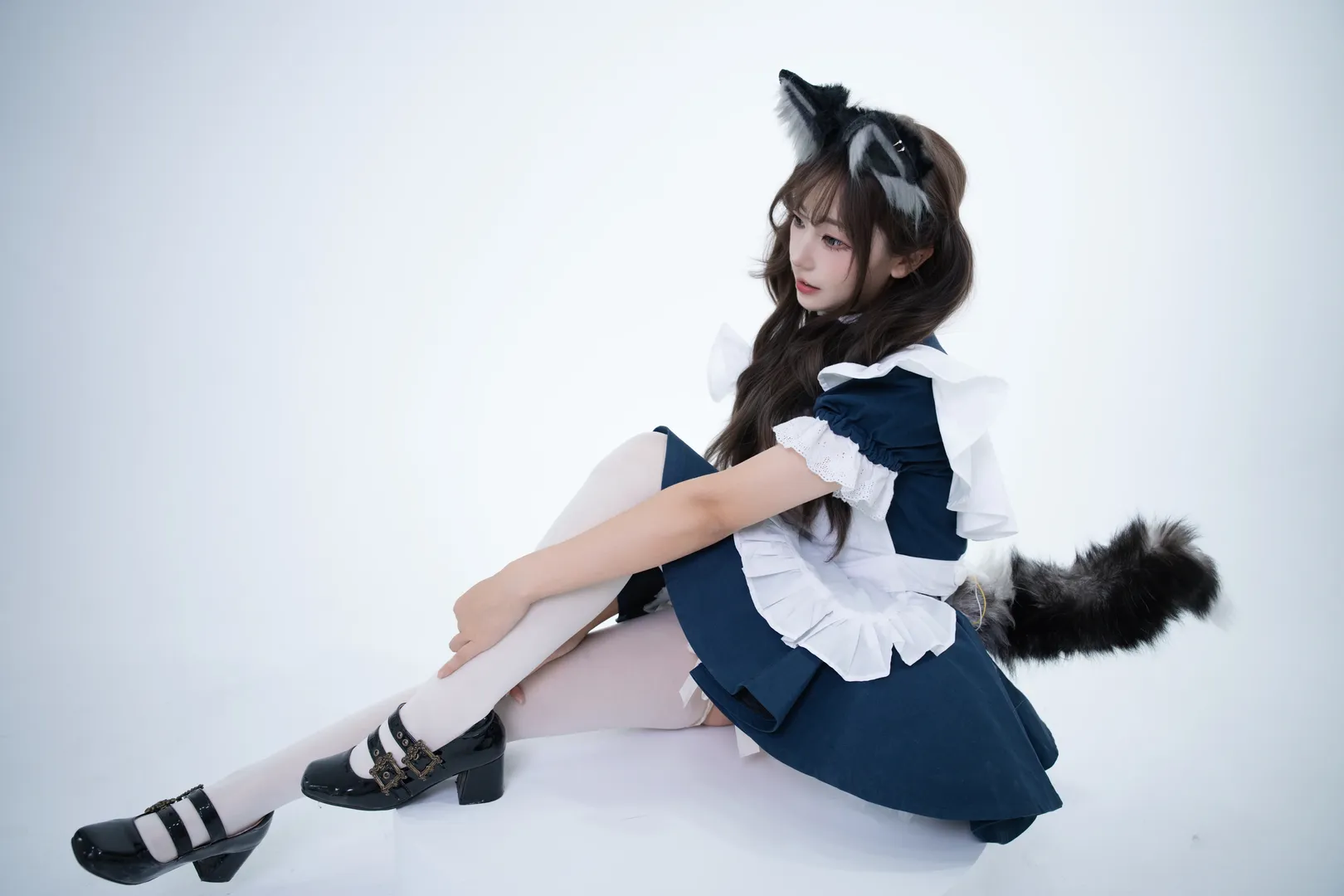 ポーズ参考, コスプレ日常, 白ニーソコーデ, 猫耳メイド服, スタジオ撮影 - 6枚目
