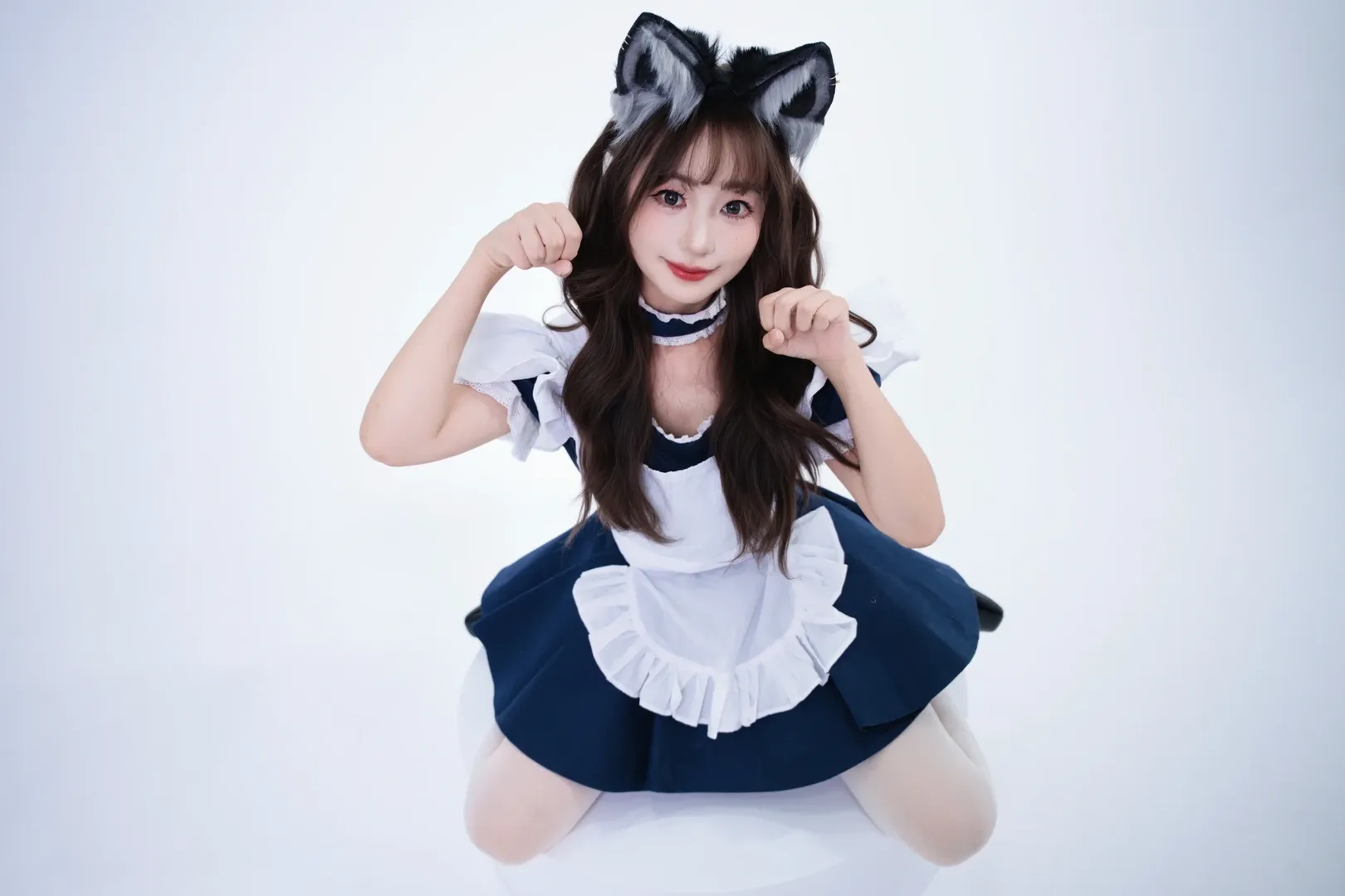 ポーズ参考, コスプレ日常, 白ニーソコーデ, 猫耳メイド服, スタジオ撮影 - 8枚目