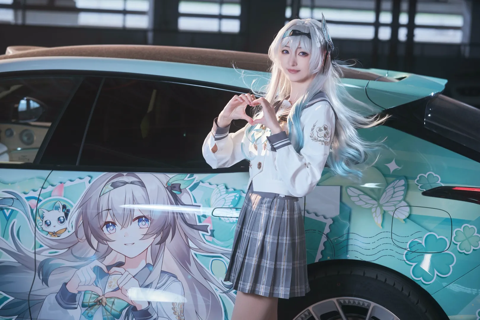 崩坏星穹铁道, 流萤cos, 痛车, cosplay分享, 车库摄影 - 第1张