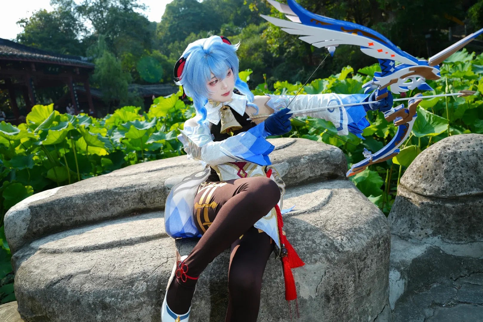 原神, 甘雨cos, cosplay摄影, 外景写真, 夏日荷塘 - 第4张