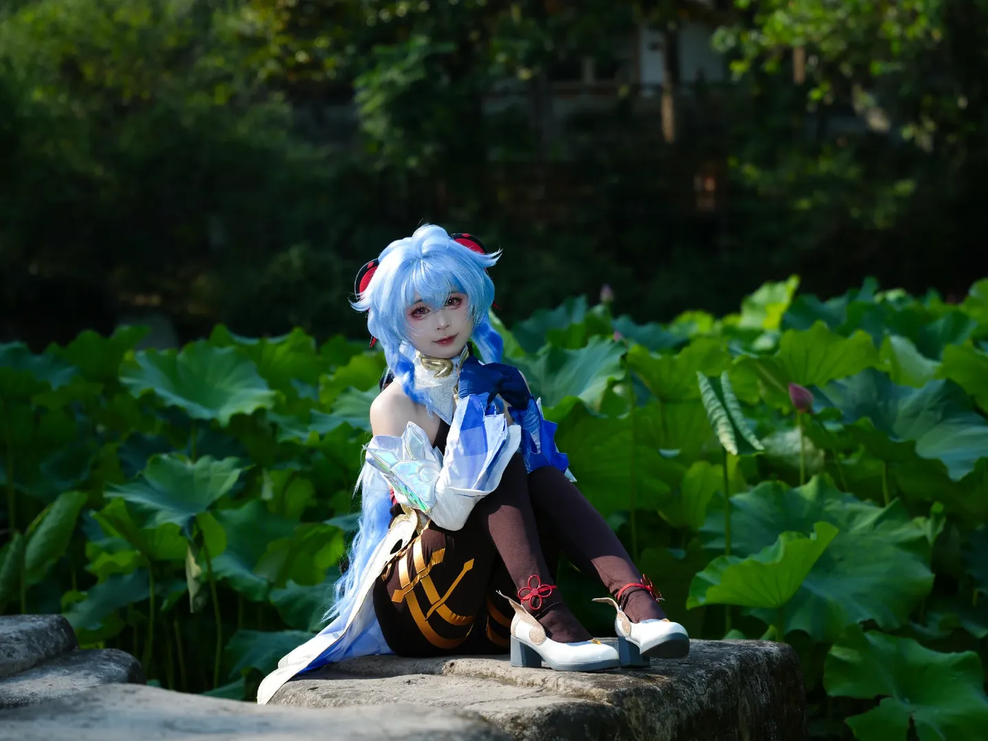 原神, 甘雨cos, cosplay摄影, 外景写真, 夏日荷塘 - 第7张