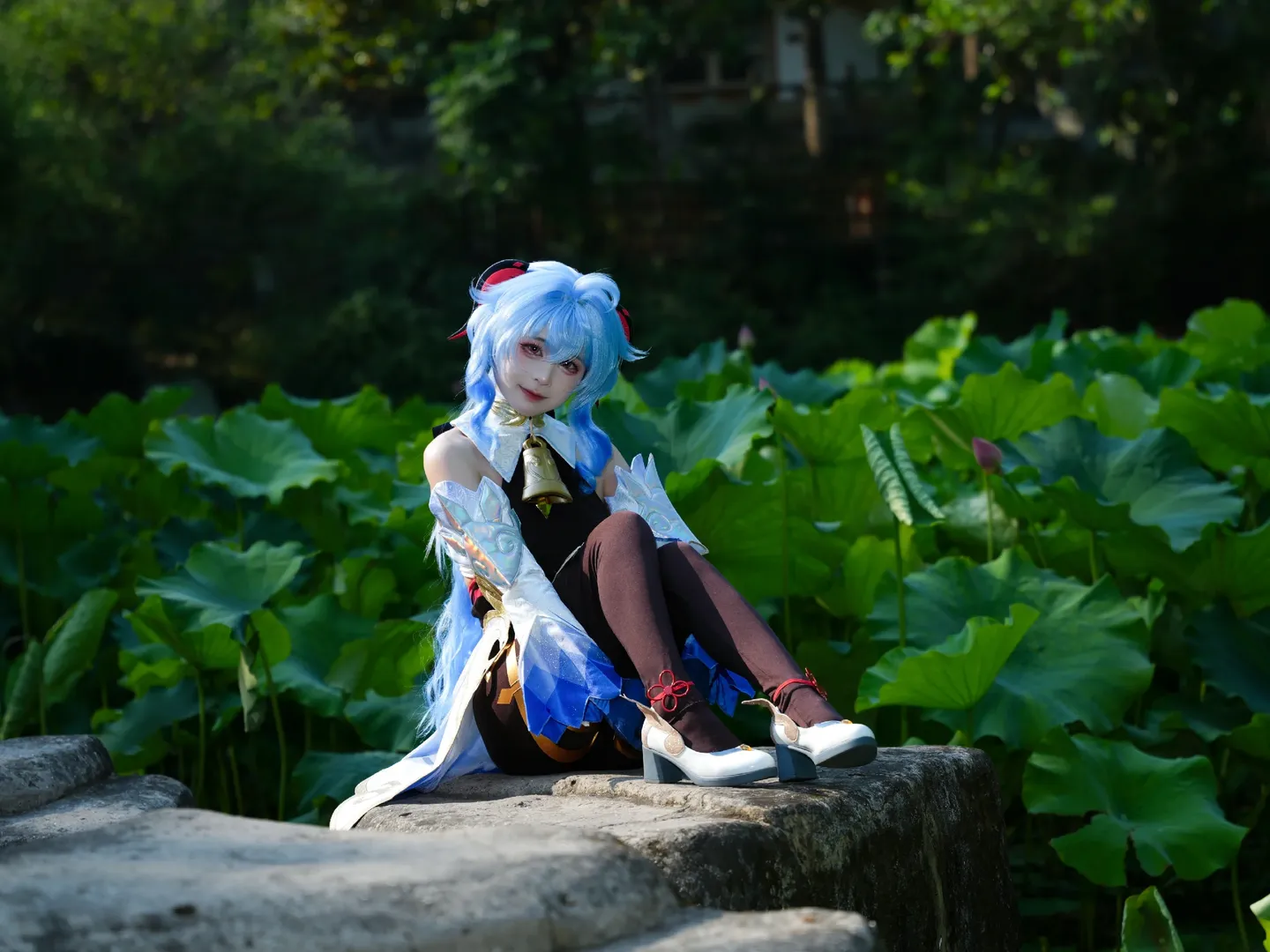 原神, 甘雨cos, cosplay摄影, 外景写真, 夏日荷塘 - 第8张