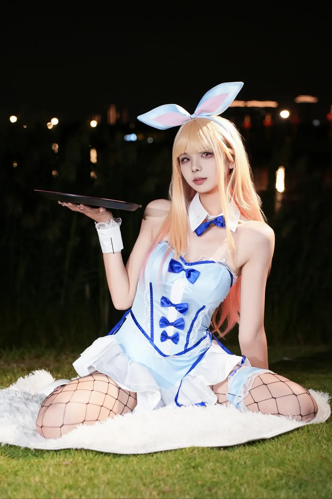 Night portrait, Chengdu World Line Anime Exhibition, Marin Kitagawa cosplay, My Dress-Up Darling, Bunny girl cosplay - Image 8