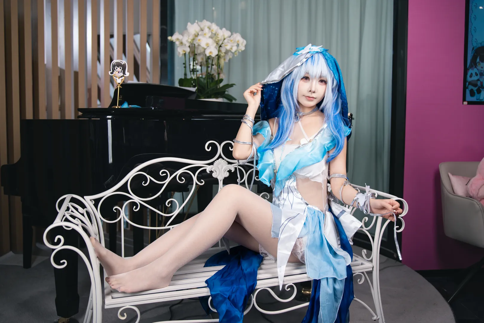 Anime-style photography, The Shorekeeper cosplay, Studio portrait, Blue and white ethereal outfit, Atmospheric styling - Image 4
