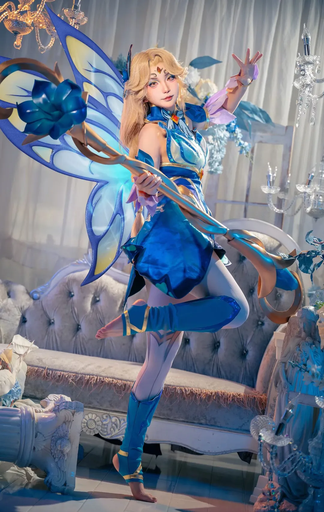 二次元cos摄影, 蓝金精灵cosplay, 白丝赤足cos, 欧式宫廷风cos, 梦幻蝴蝶翅膀